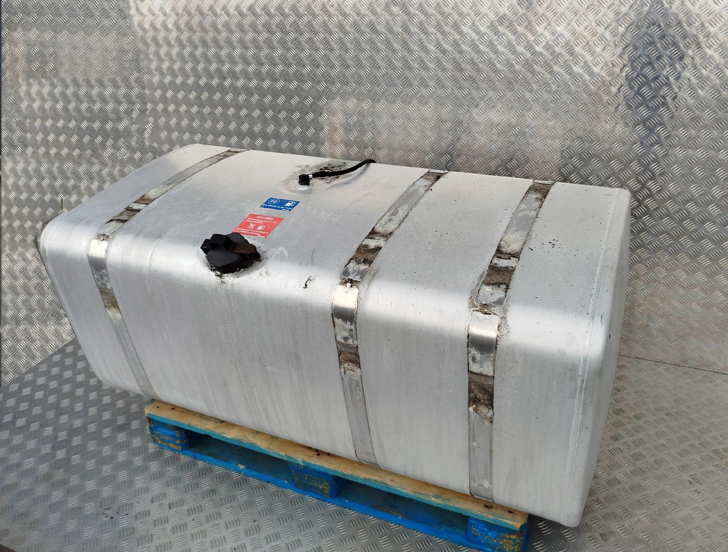 ZBIORNIK PALIWA SCANIA 600L