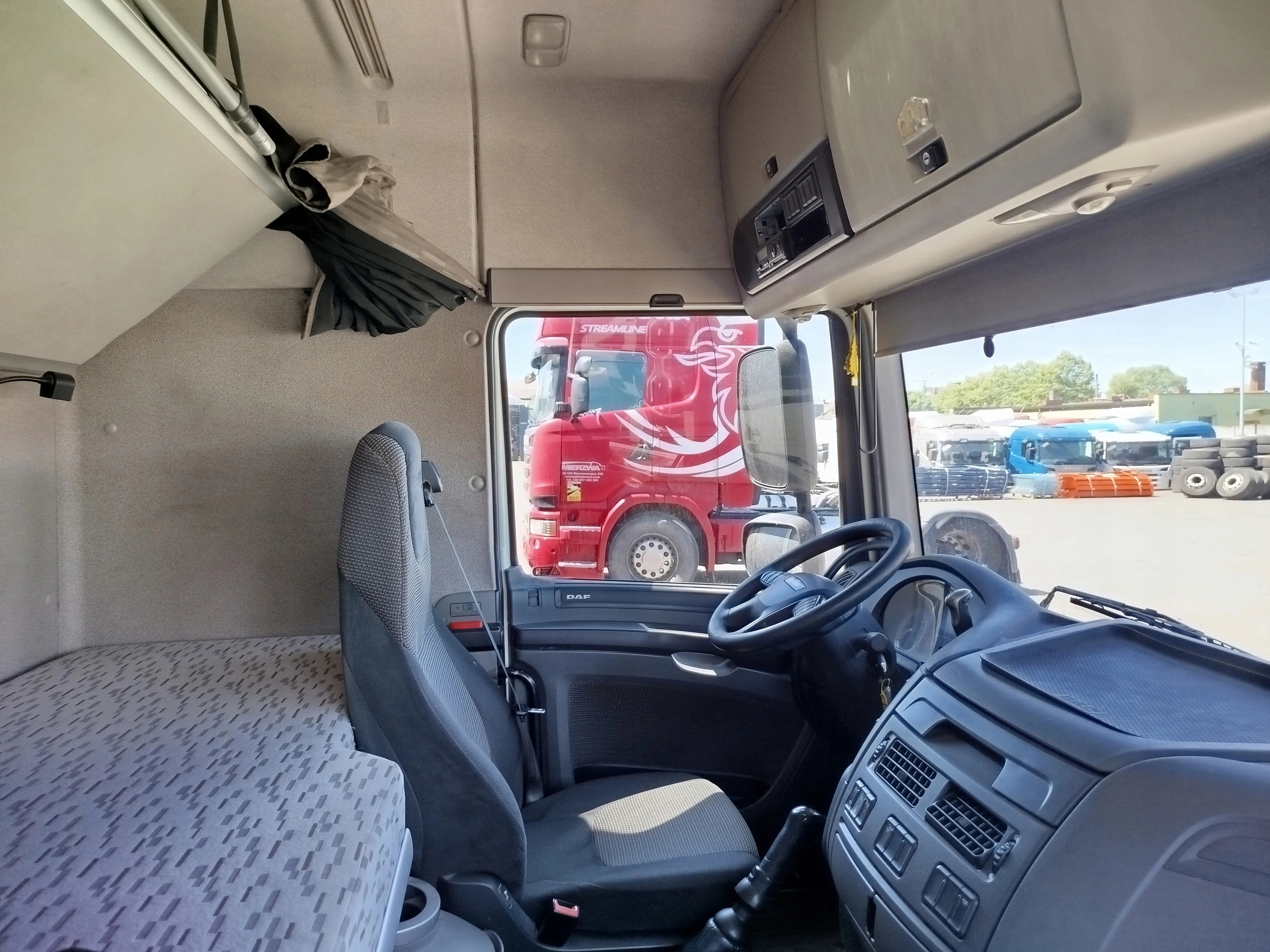 KABINA DAF XF 106 SC PRZED LIFT - obrazek 8