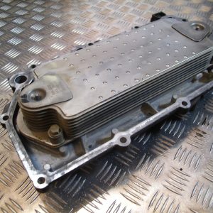 CHŁODNICZKA OLEJU Z OBUDOWĄ SCANIA 4 R