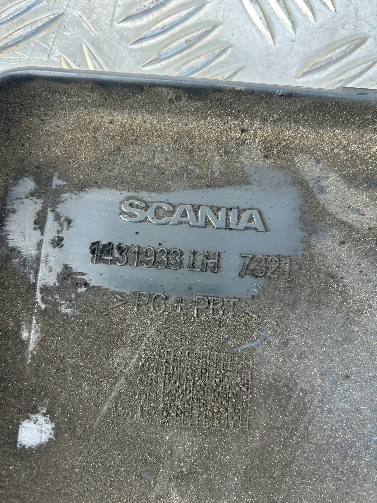 OSŁONA BŁOTNIKA KABINY SCANIA R - obrazek 9