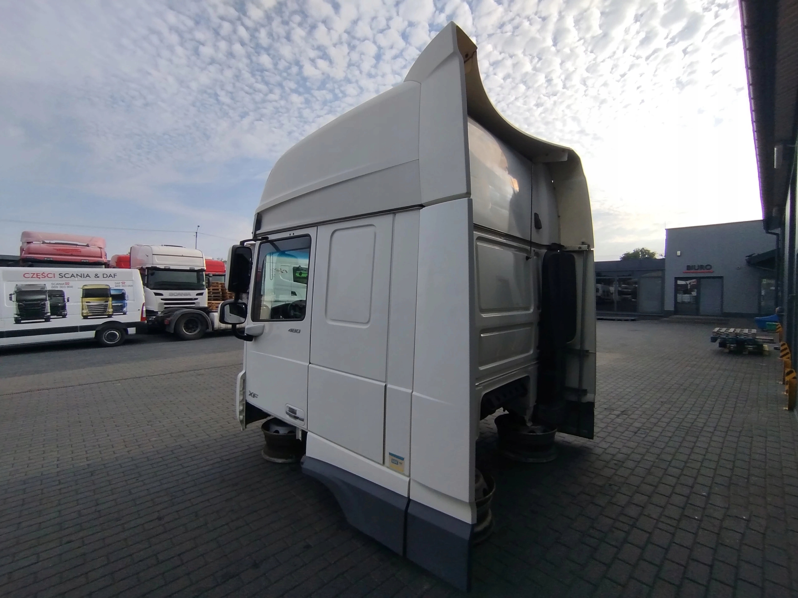 KABINA DAF XF 106 LIFT - obrazek 5