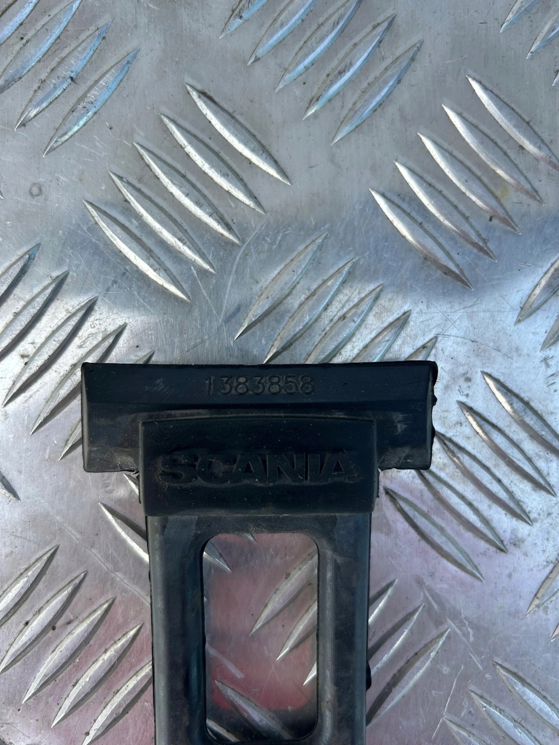 ZACZEP GUMOWY BŁOTNIKA KOMPLET SCANIA R - obrazek 2