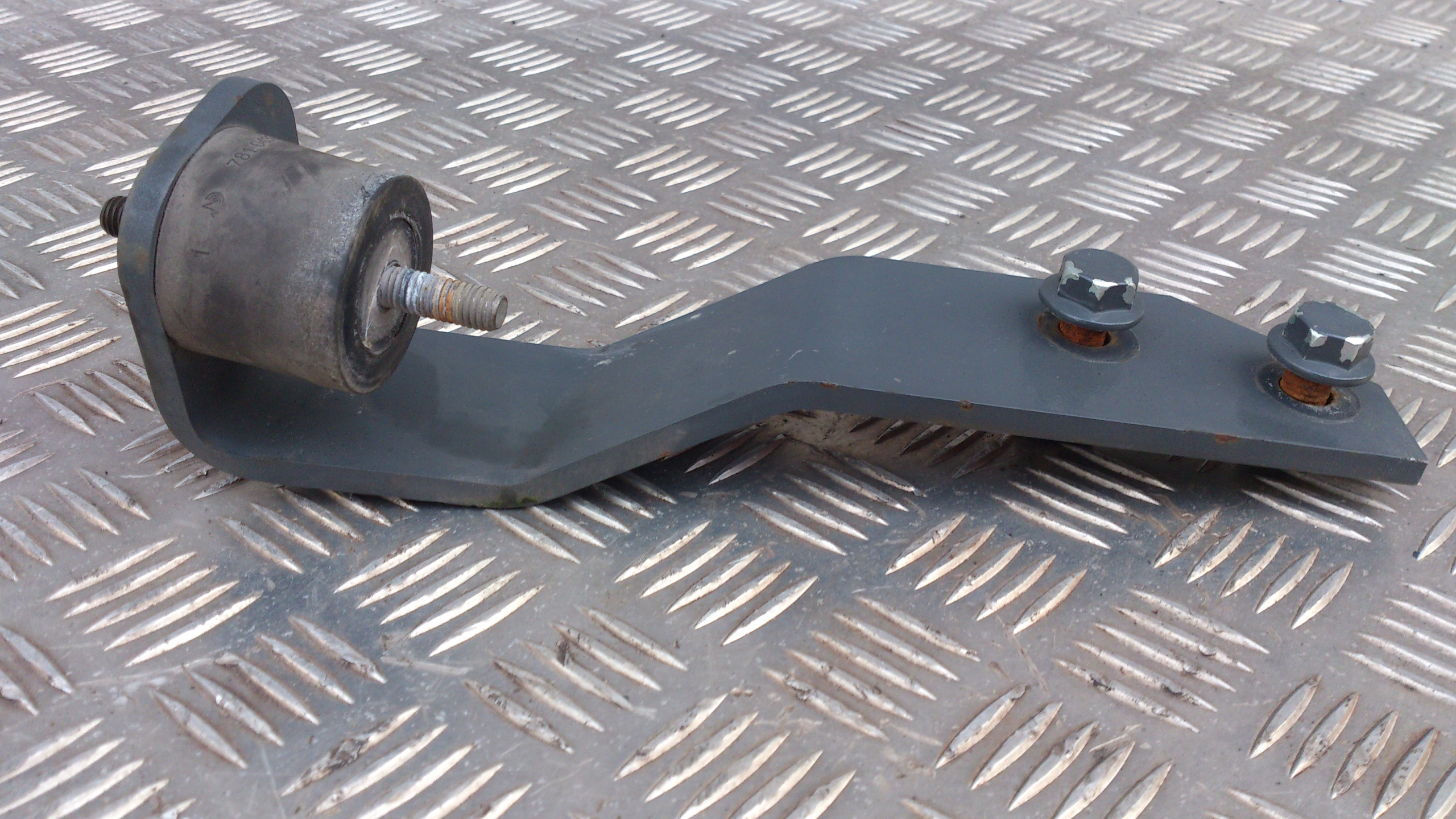 WSPORNIK ŁAPA MOCOWANIE TŁUMIKA DAF XF 105 - obrazek 2