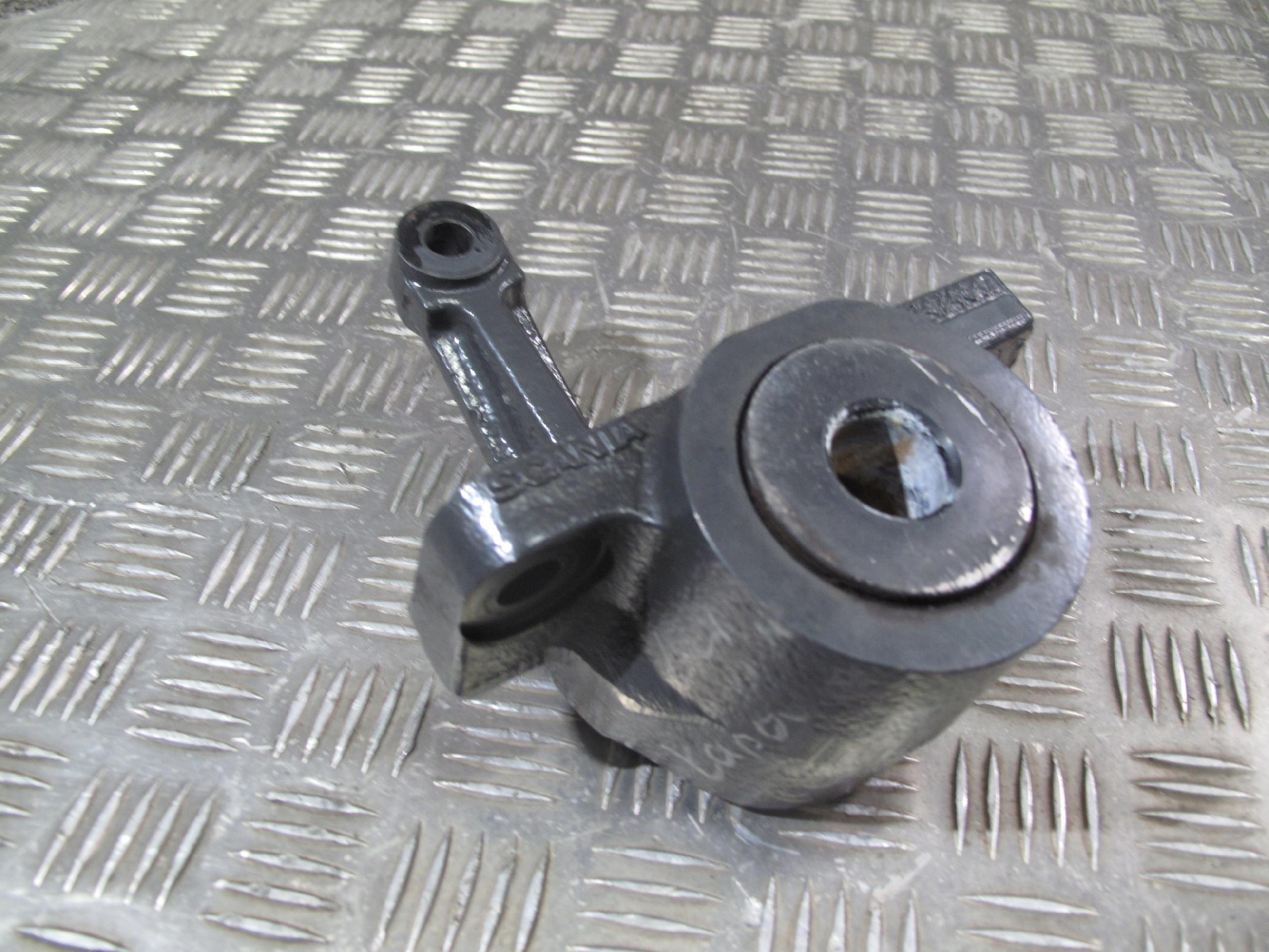 UCHWYT RESORA MOCOWANIE ŁAPA SCANIA R S - obrazek 2