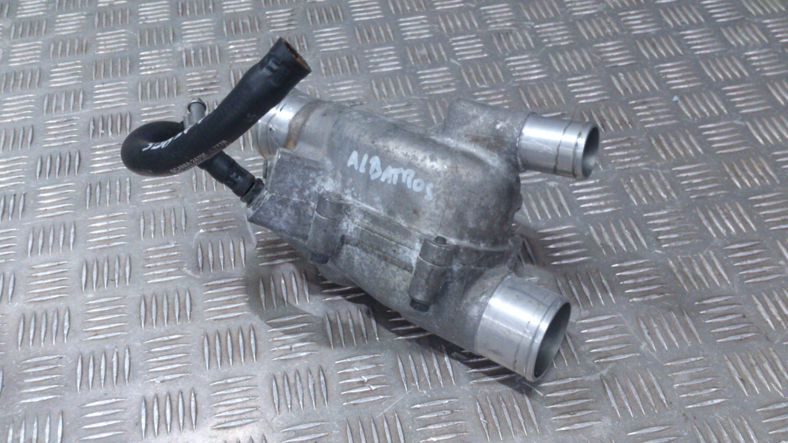 TERMOSTAT SCANIA R S NOWY MODEL - obrazek 2