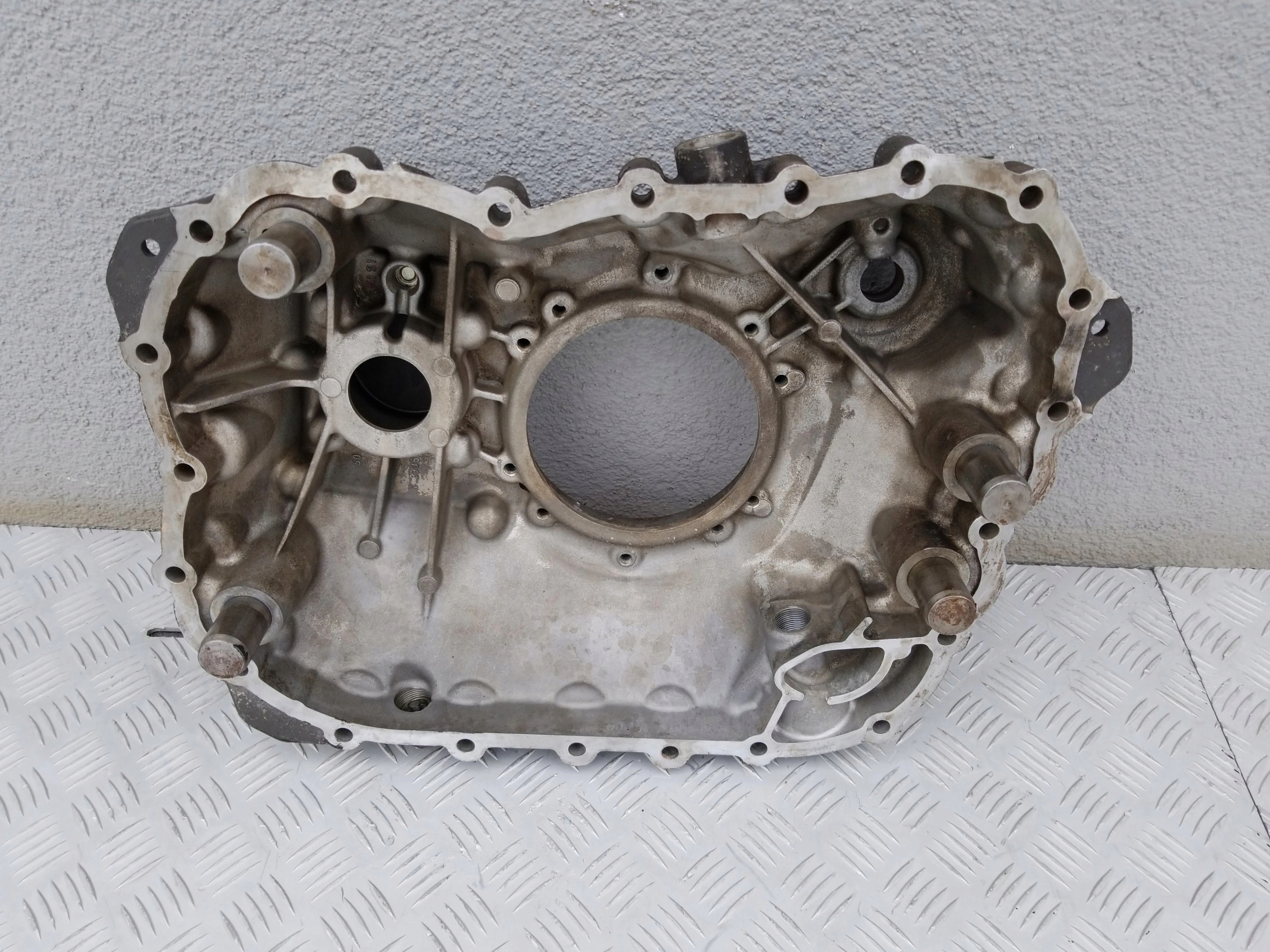 OBUDOWA POMPY OLEJU SKRZYNI DAF XF 105 - obrazek 2