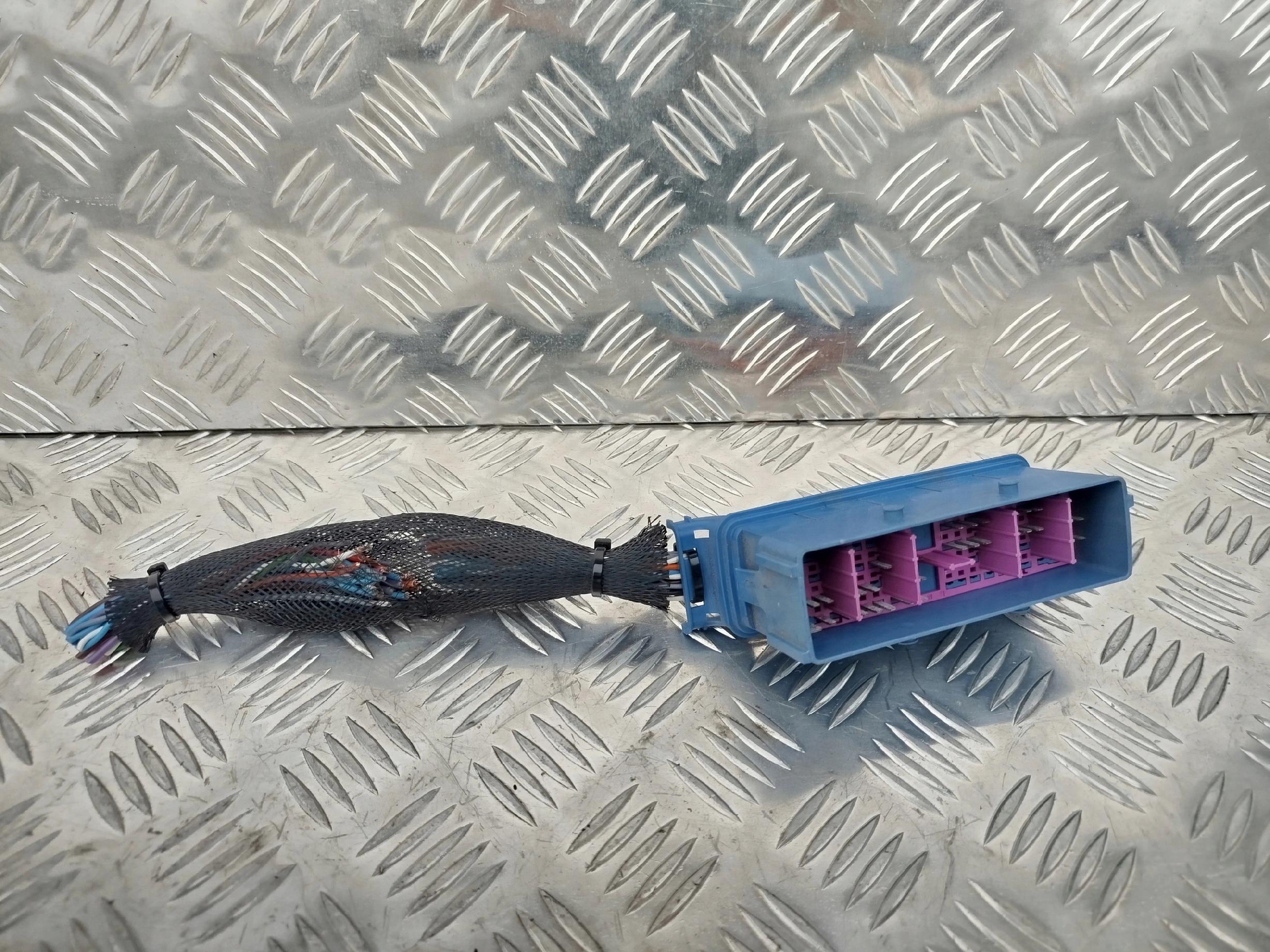 WTYCZKA WIĄZKI INSTALACJI KABINY SCANIA NTG C 102 - obrazek 3