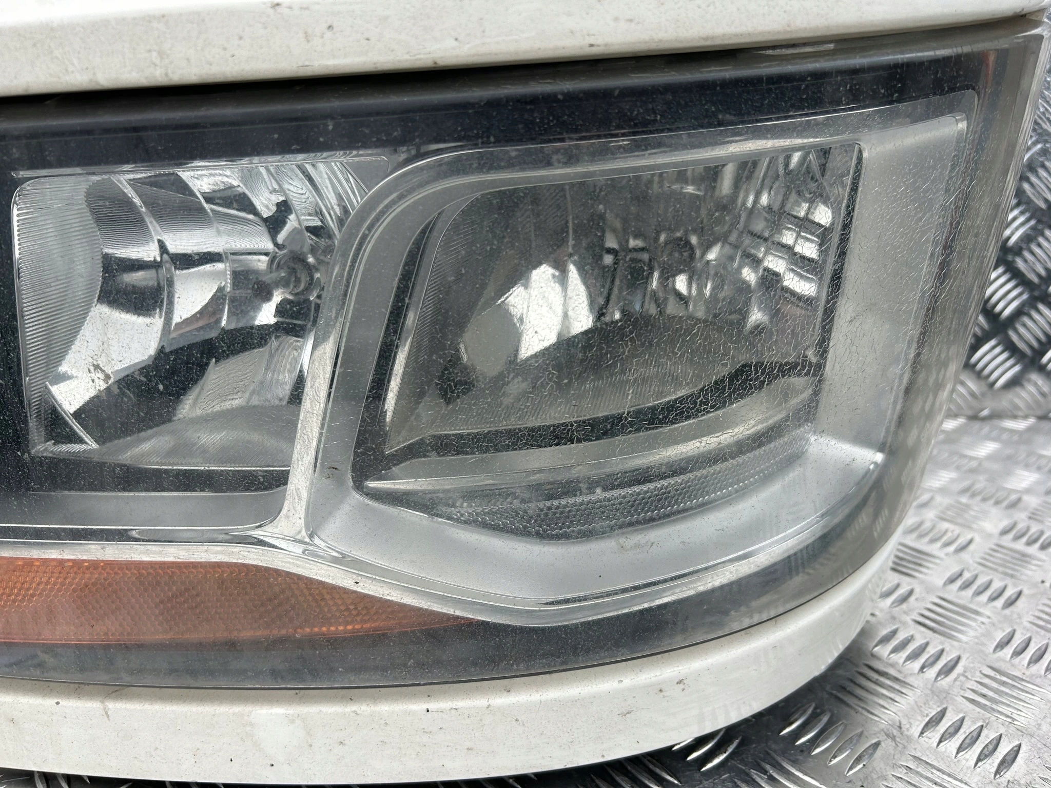 REFLEKTOR LAMPA H7 ŚWIATŁA DZIENNE LED LEWY Z RAMKĄ SCANIA NEXT GEN NTG - obrazek 2