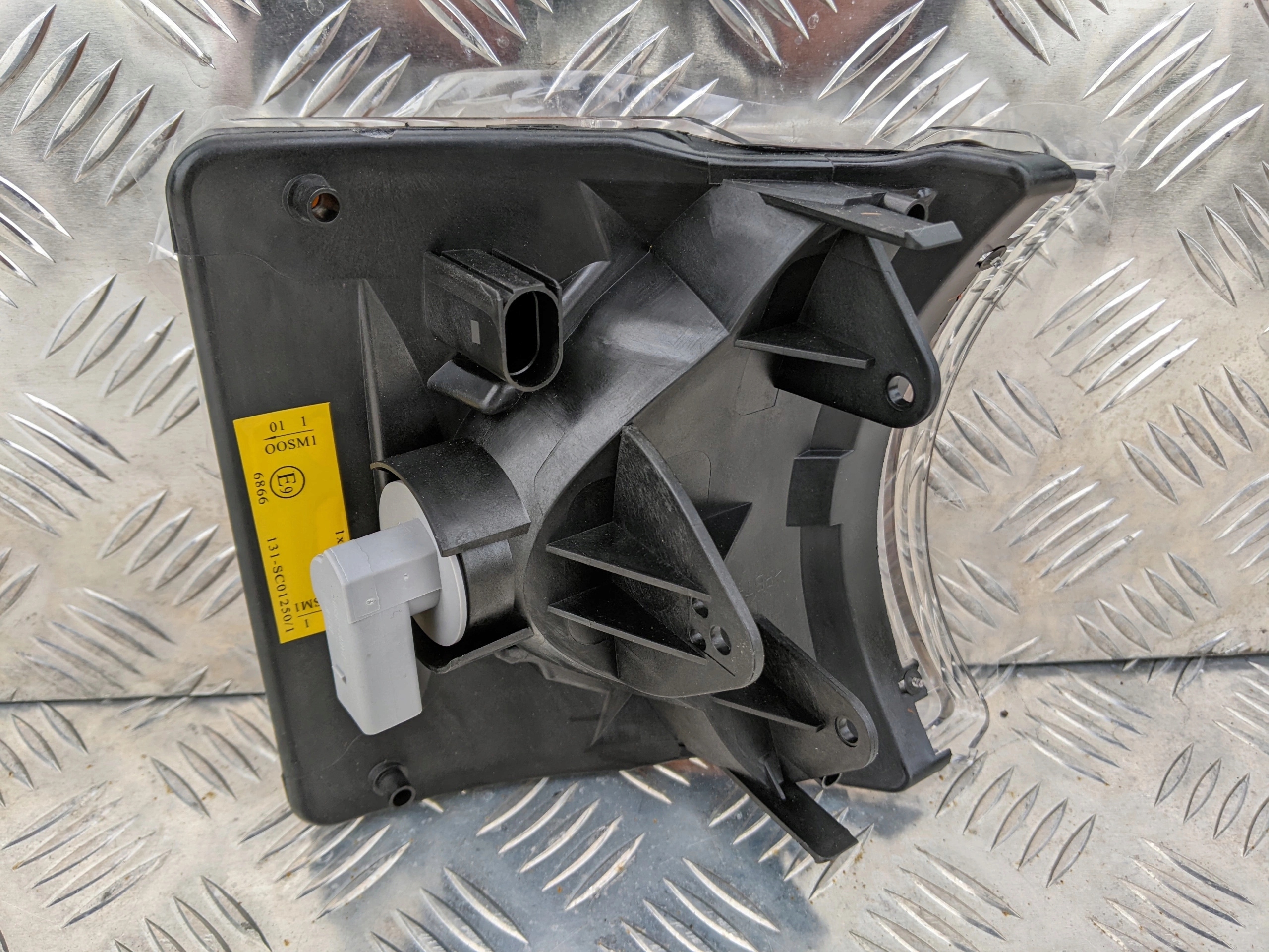 KIERUNKOWSKAZ KIERUNEK SCANIA R LAMPA XENON PRAWY - obrazek 6