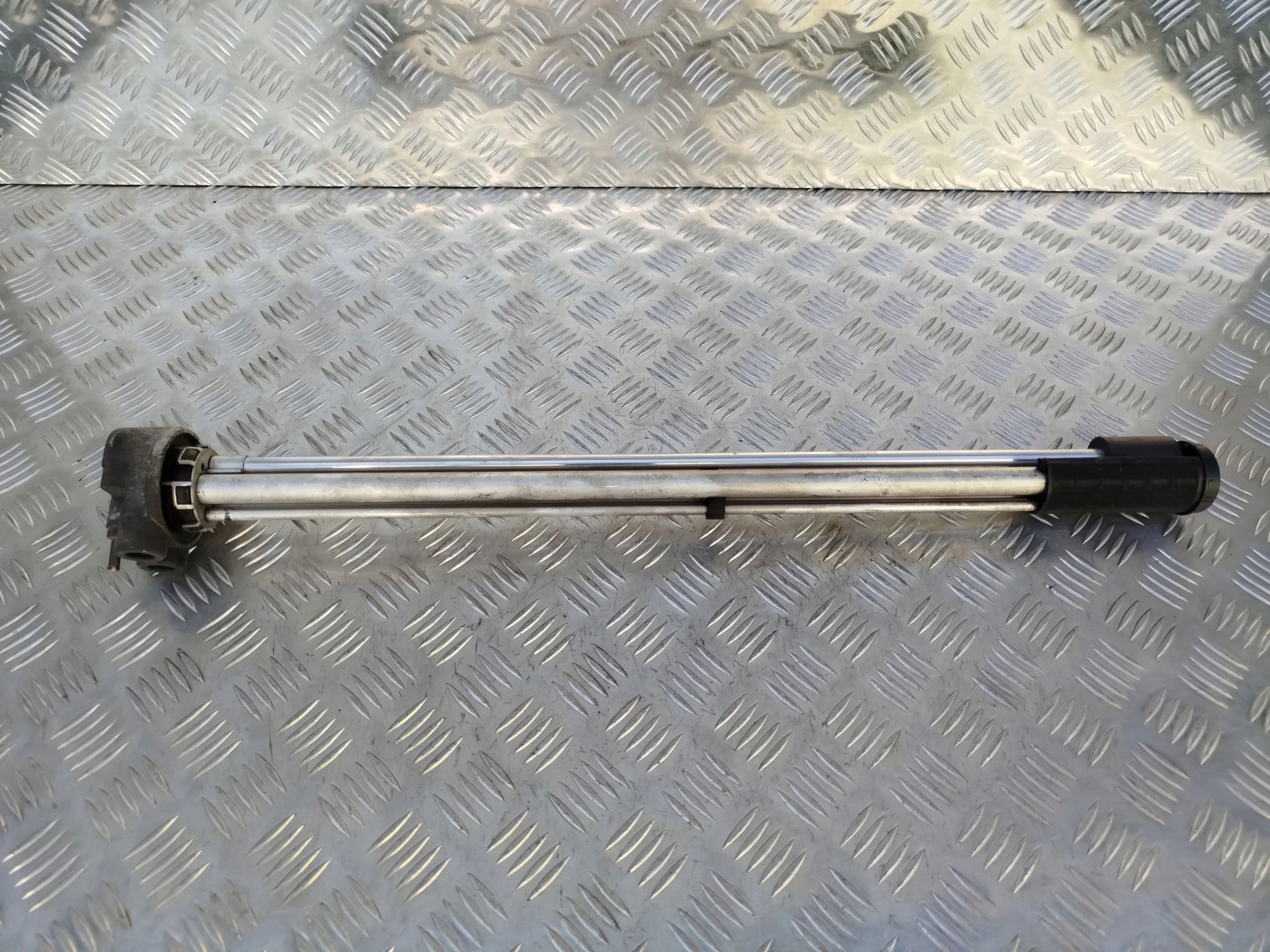 SMOK FAJKA CZUJNIK PALIWA SCANIA XPI EURO 6 - obrazek 2