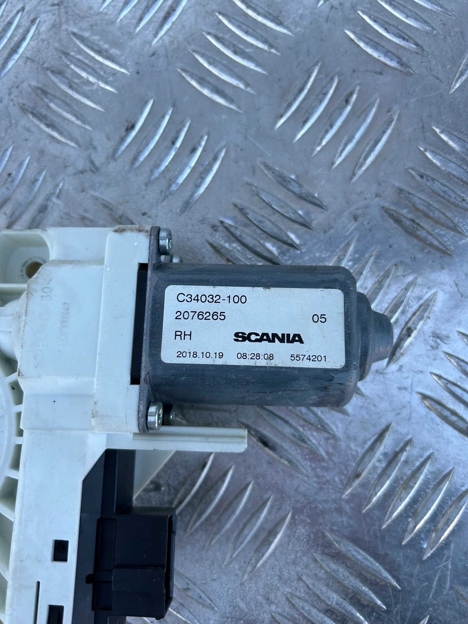 SILNICZEK SIŁOWNIK PODNOSZENIA SZYBY PRAWY SCANIA R - obrazek 12