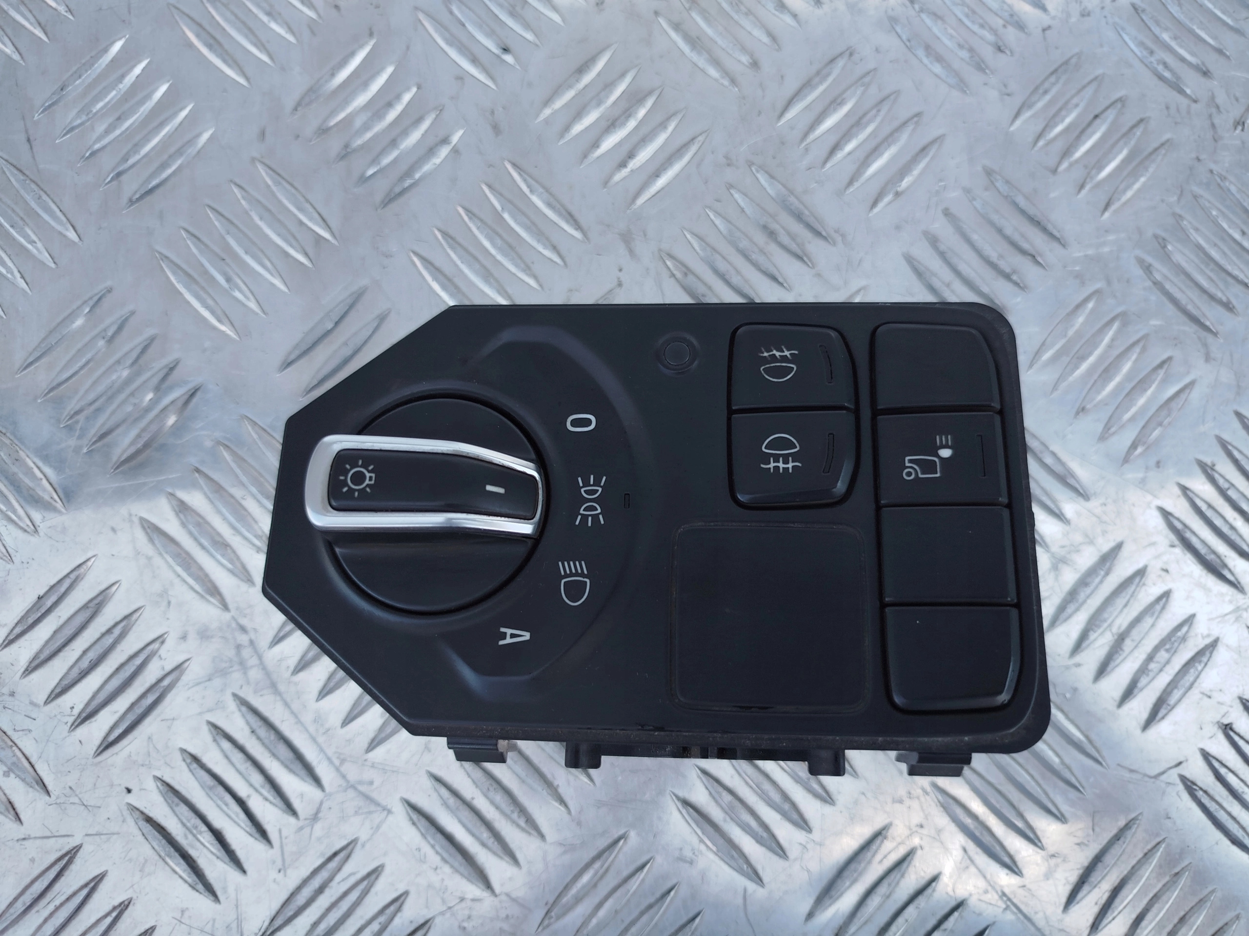 PANEL STEROWANIA ŚWIATEŁ PRZYCISKI SCANIA NTG - obrazek 2