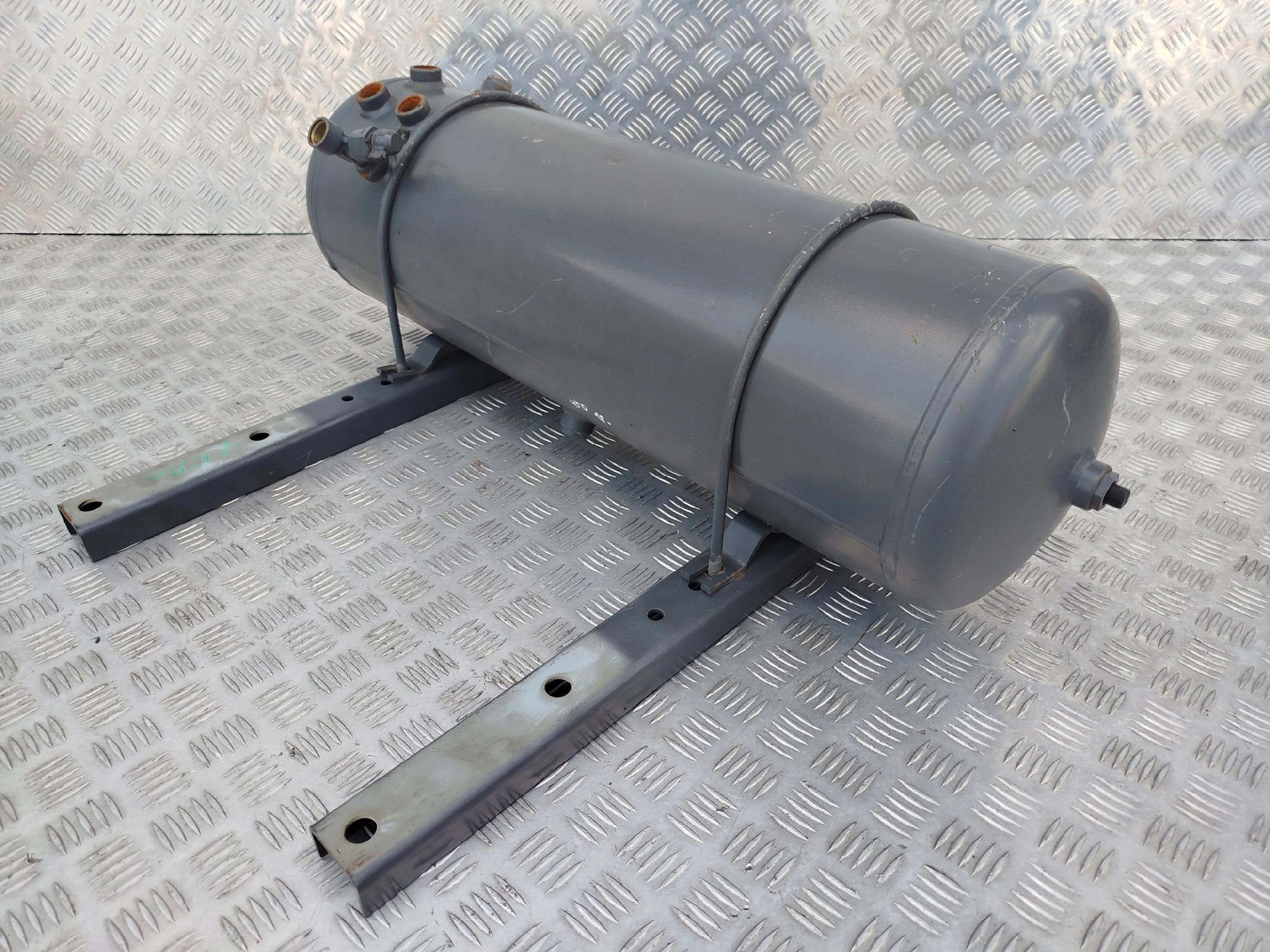 BUTLA ZBIORNIK POWIETRZA DAF XF 106