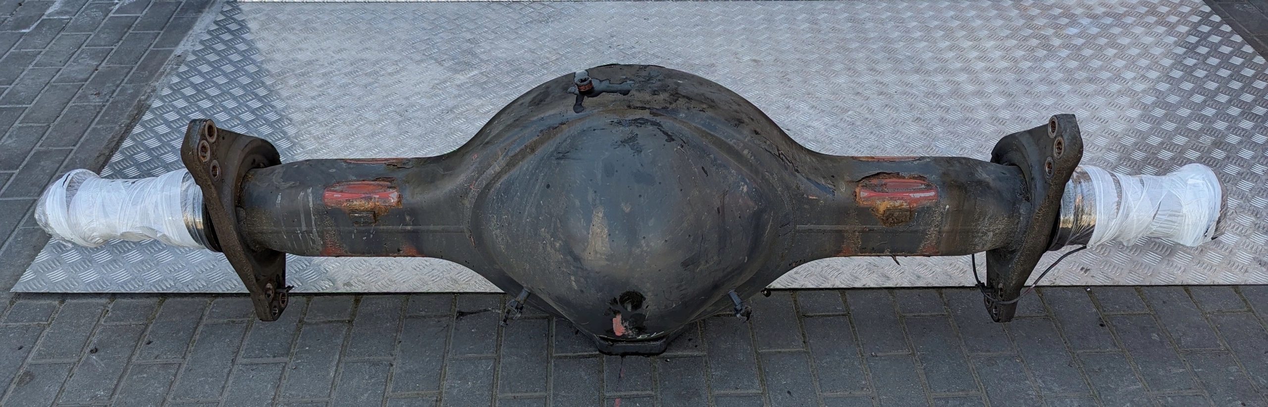 OBUDOWA POCHWA MOSTU DAF XF 106 LIFT 2019 ROK - obrazek 2