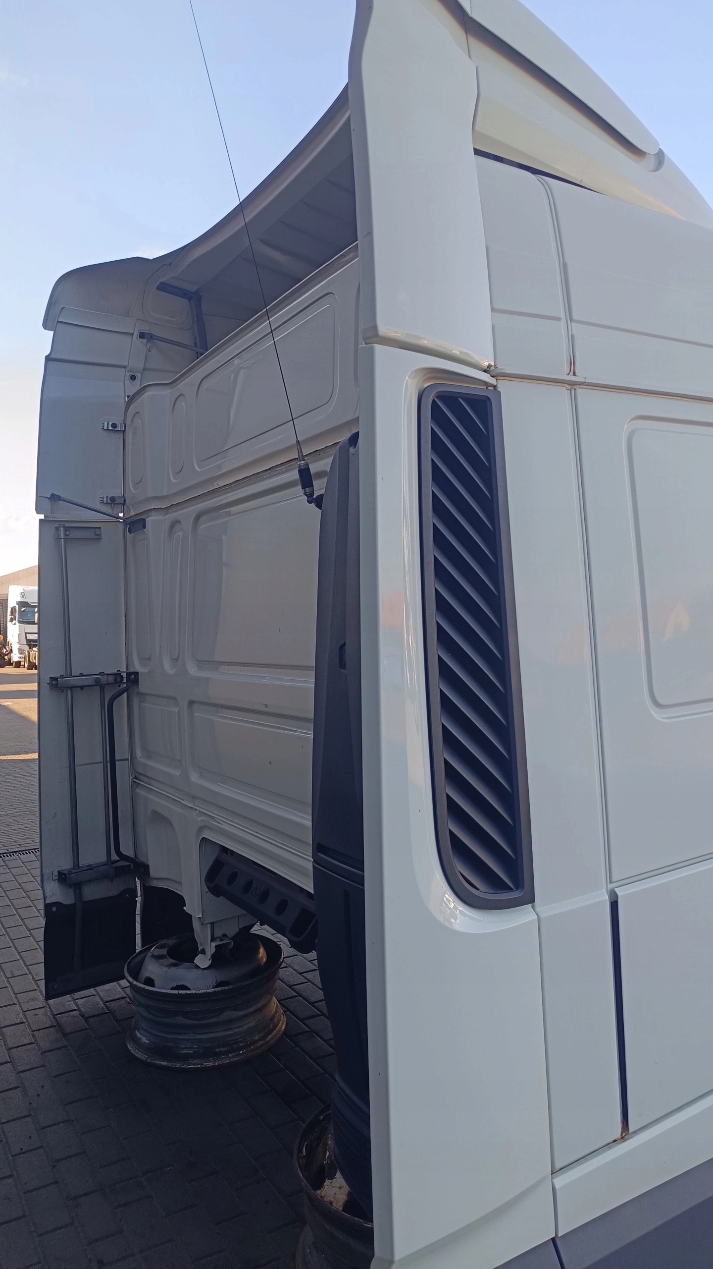 KABINA DAF XF 106 SC - obrazek 5