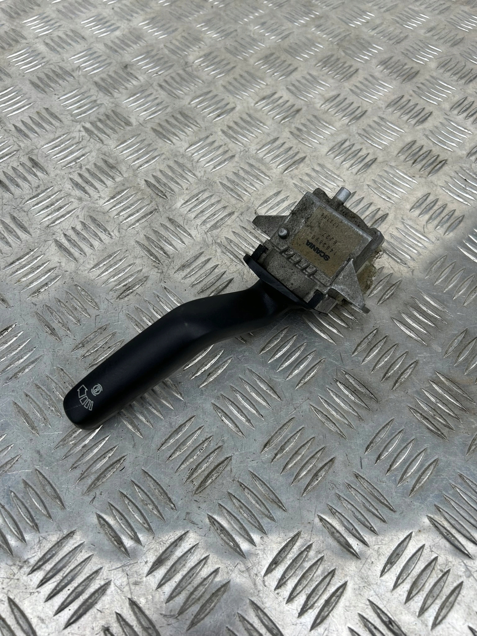 PRZEŁĄCZNIK MANETKA RETARDERA SCANIA R