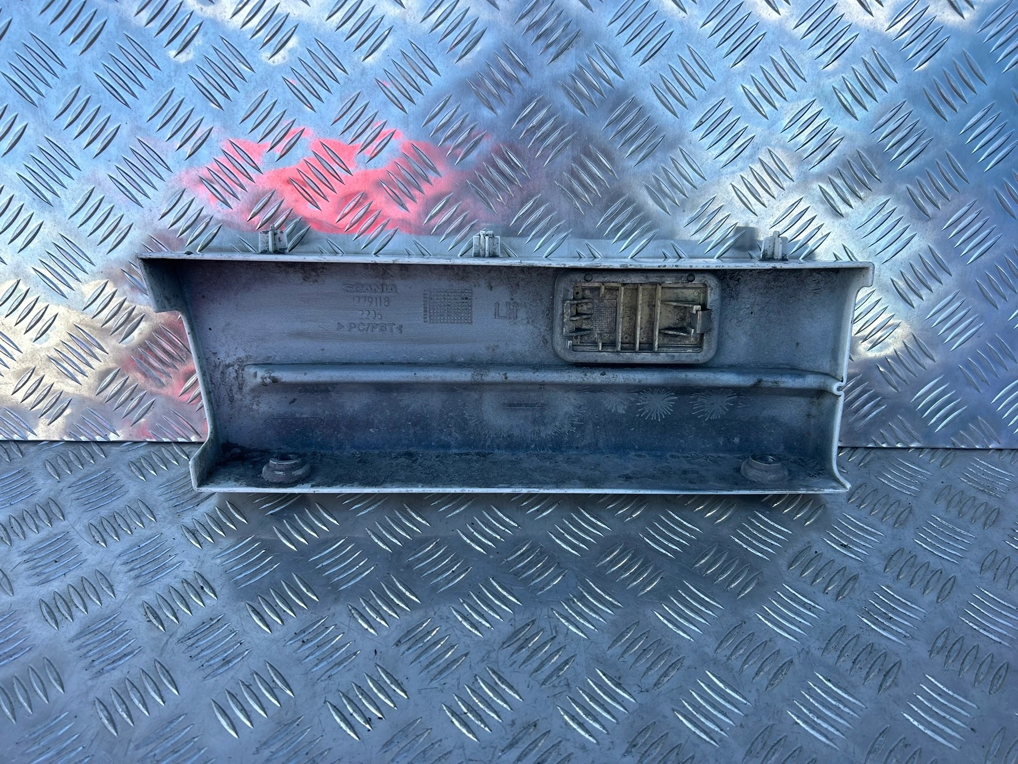 OSŁONA STOPNIA STOPNICA SCANIA R - obrazek 2