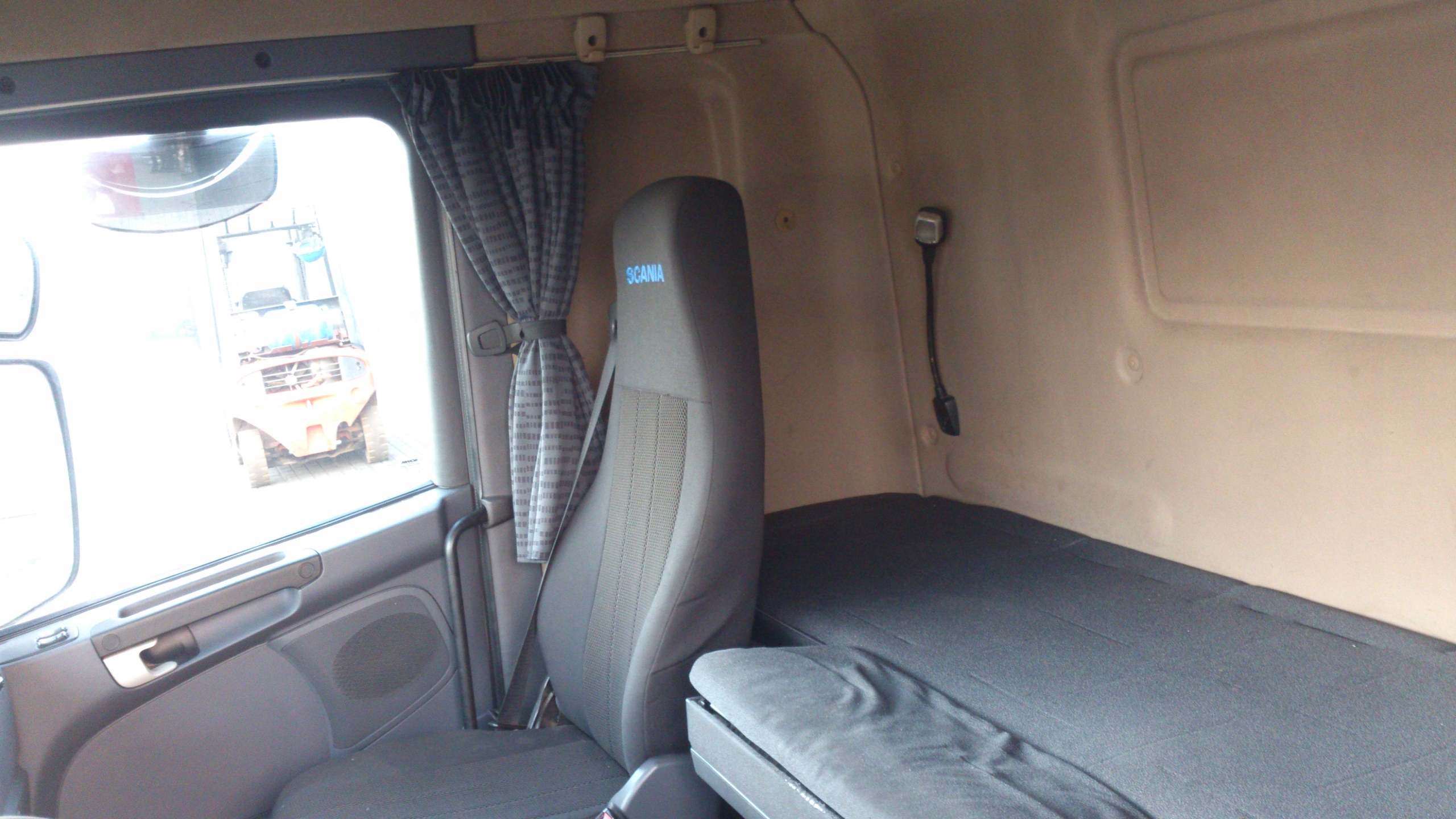 KABINA CR 19 SCANIA R MAŁY SCHOWEK - obrazek 8