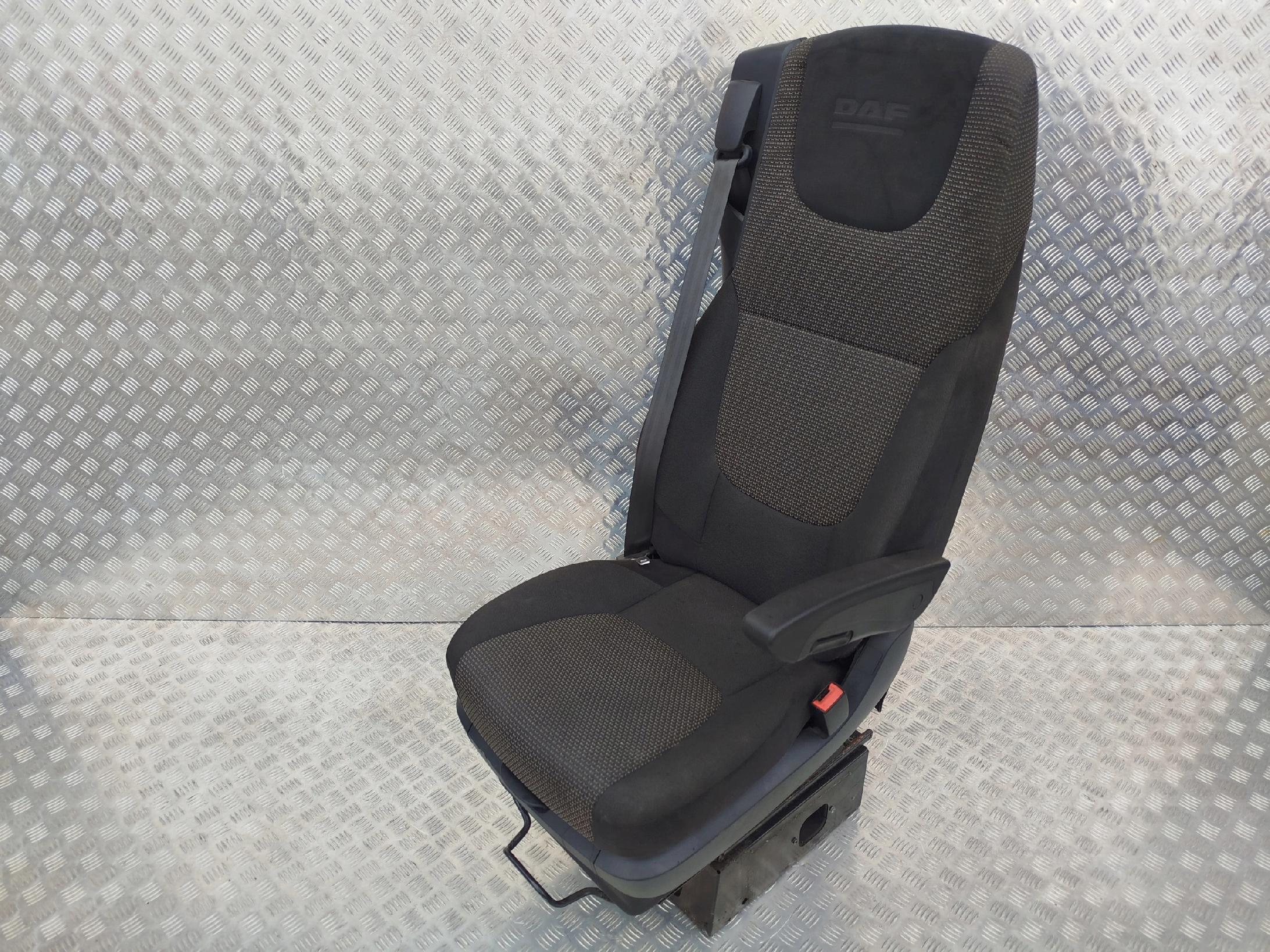 FOTEL PASAŻERA SZTYWNY DAF XF 106 - obrazek 7