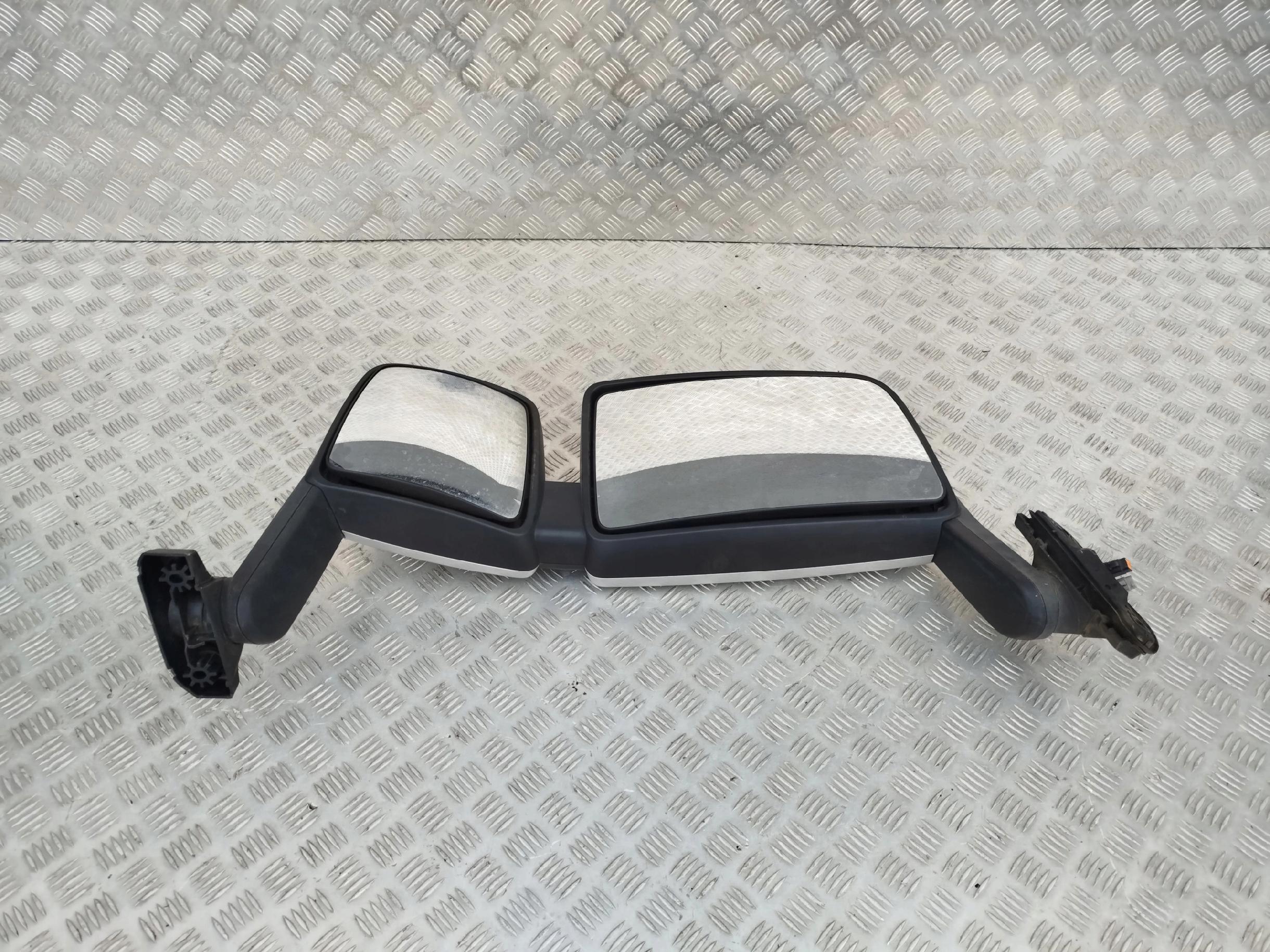 LUSTERKO PRAWE SCANIA R S NTG