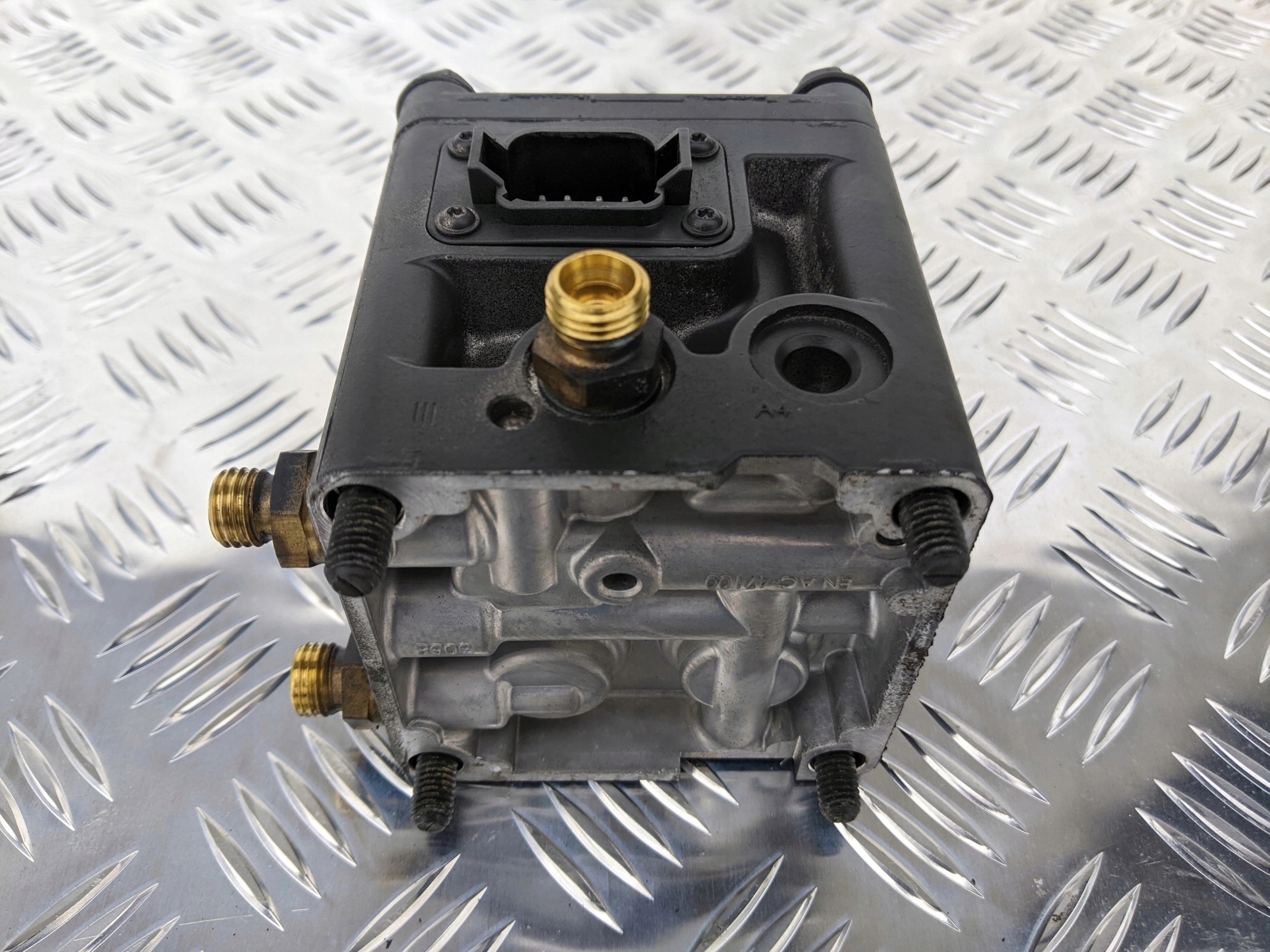 BLOK ZAWOROWY ZAWORÓW SCANIA NTG - obrazek 2