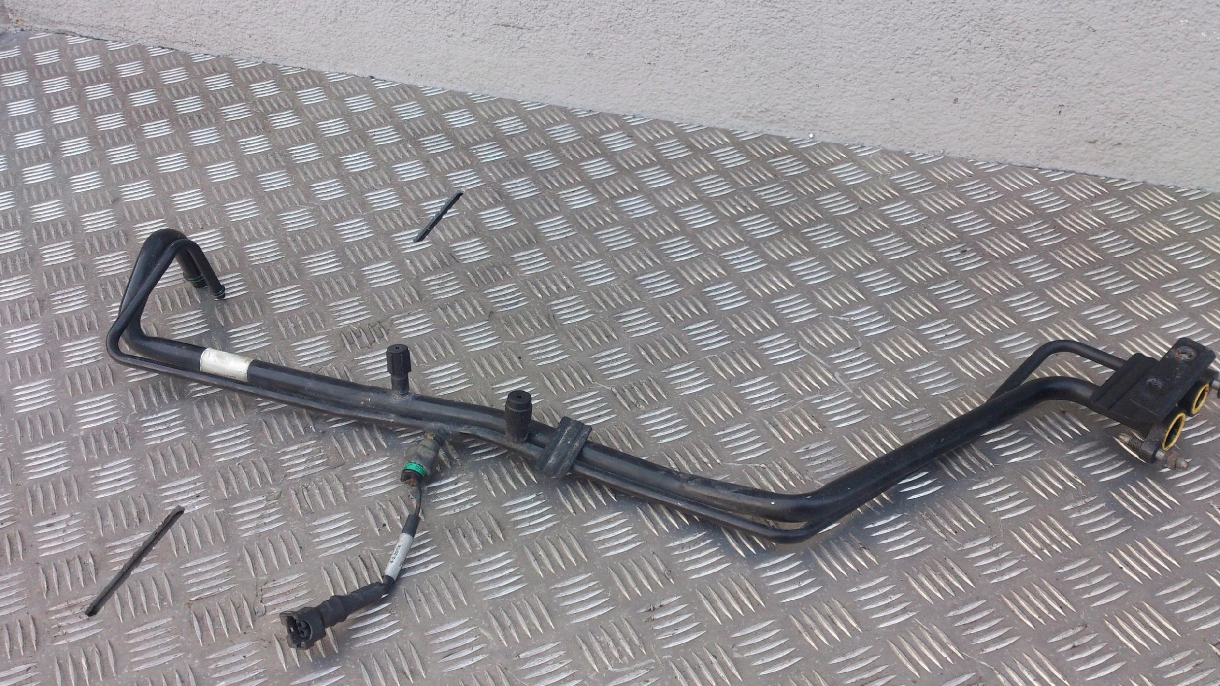 PRZEWÓD KLIMATYZACJI Z CZUJNIKIEM DAF XF 106