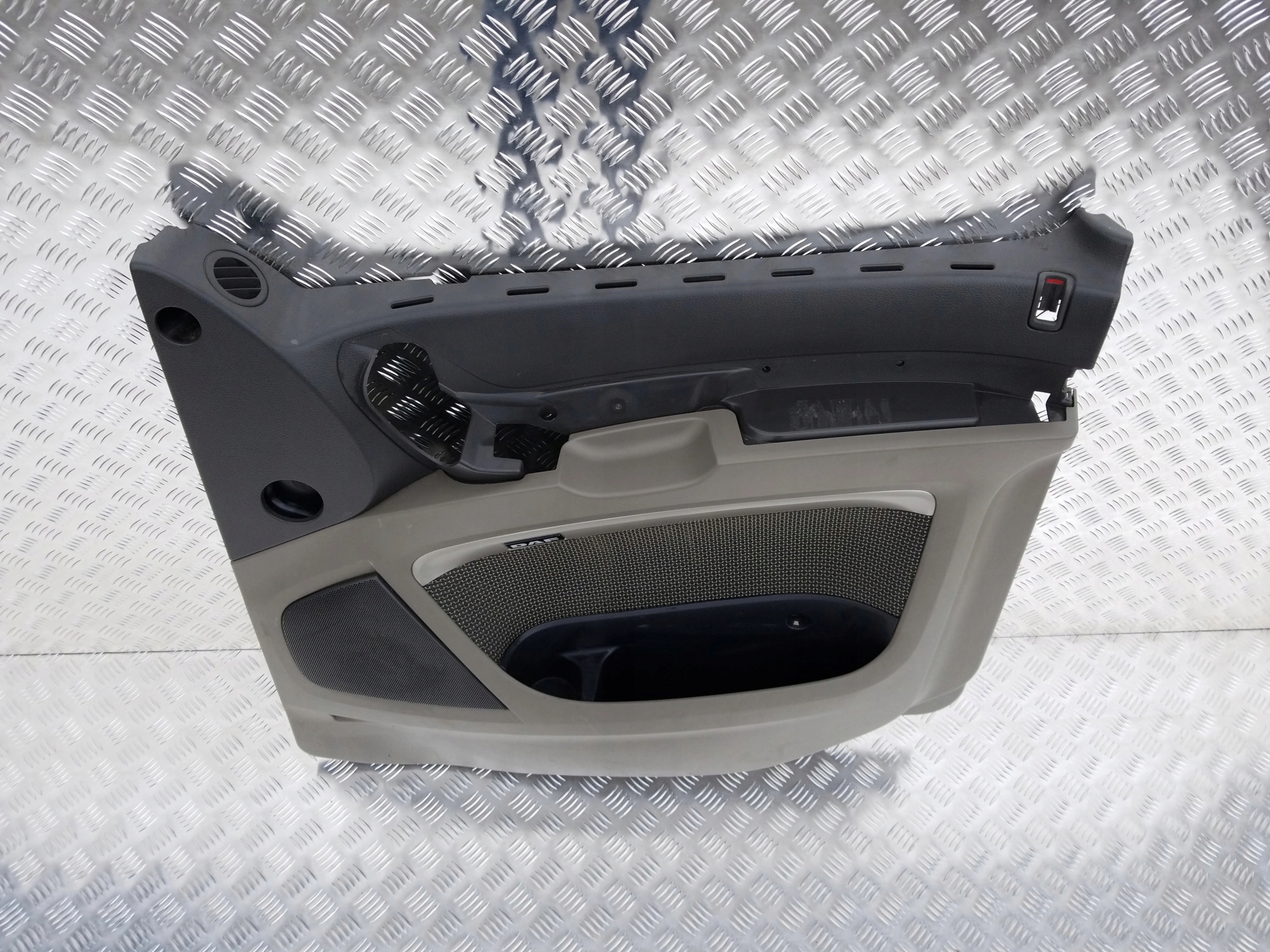 TAPICERKA BOCZEK DRZWI DAF XF 105 - obrazek 4