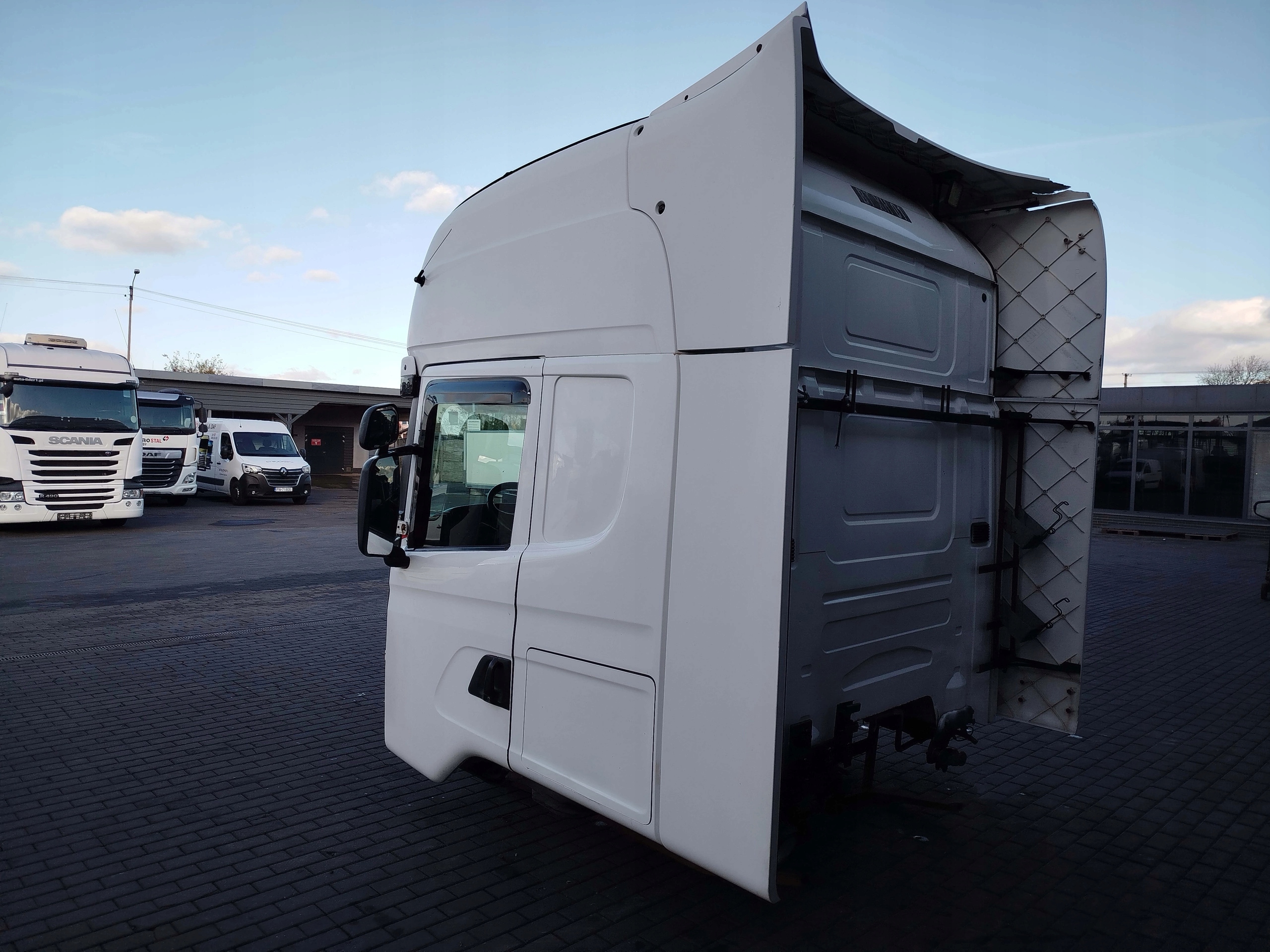 KABINA SCANIA R HPI TOPLINE 2010 ROK - obrazek 5
