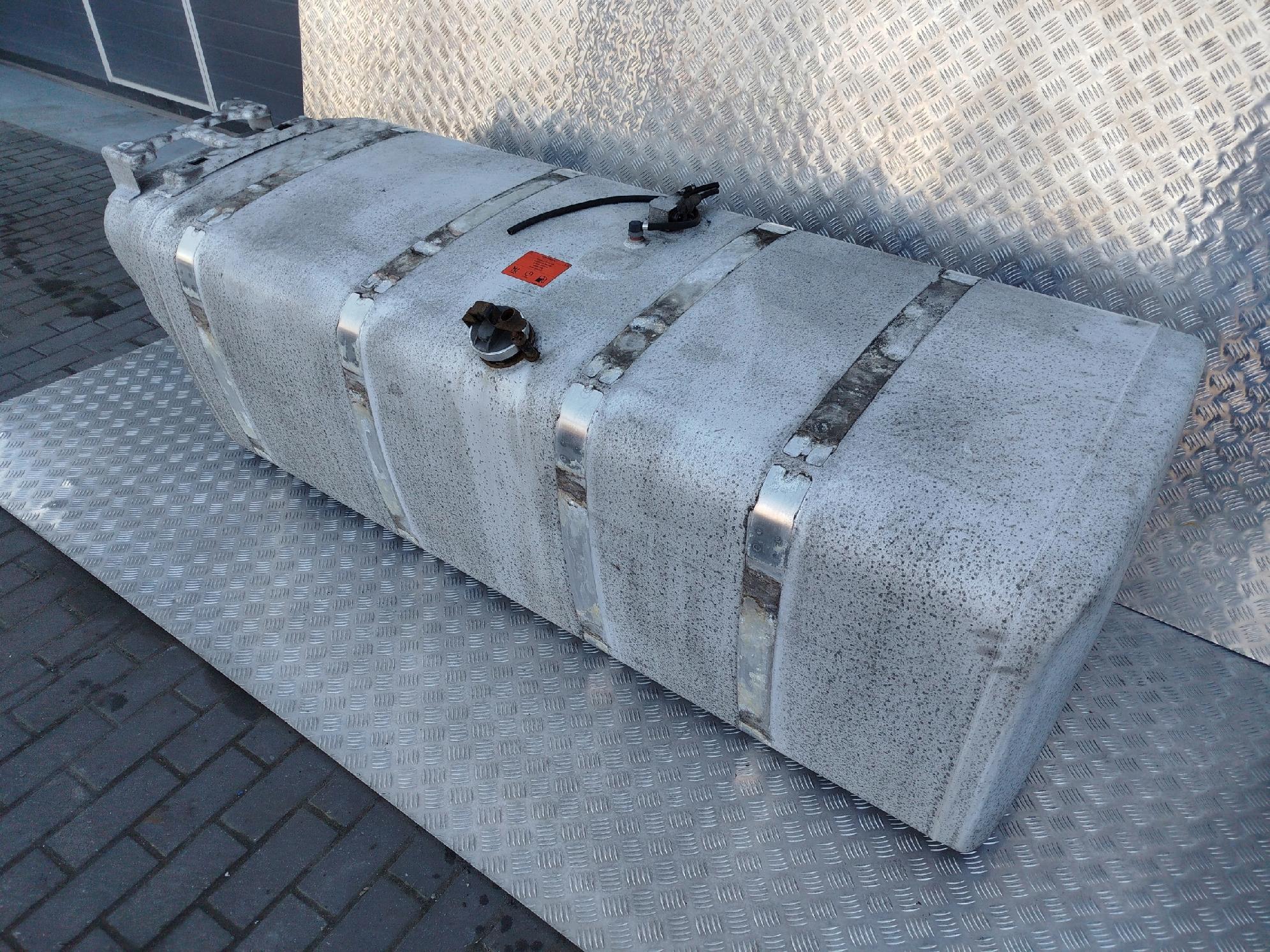 ZBIORNIK PALIWA SCANIA 1000L - obrazek 2