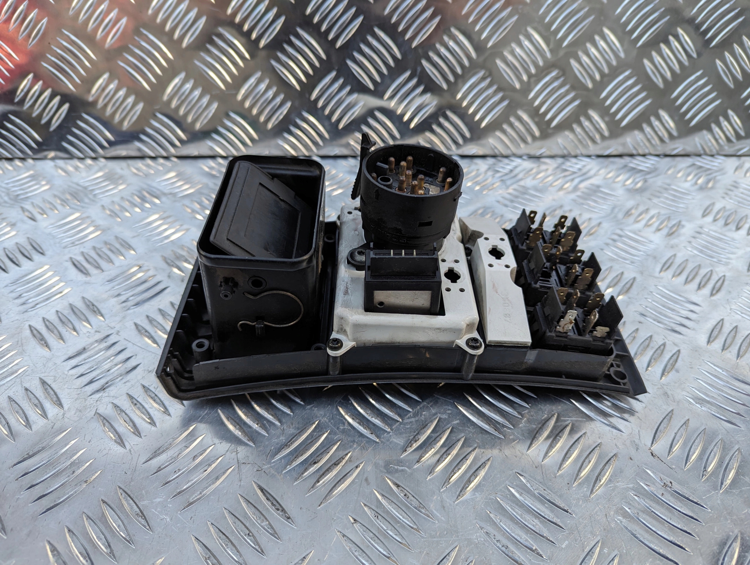 PANEL STEROWANIA ŚWIATEŁ PRZYCISKI SCANIA 4 / 124 - obrazek 3