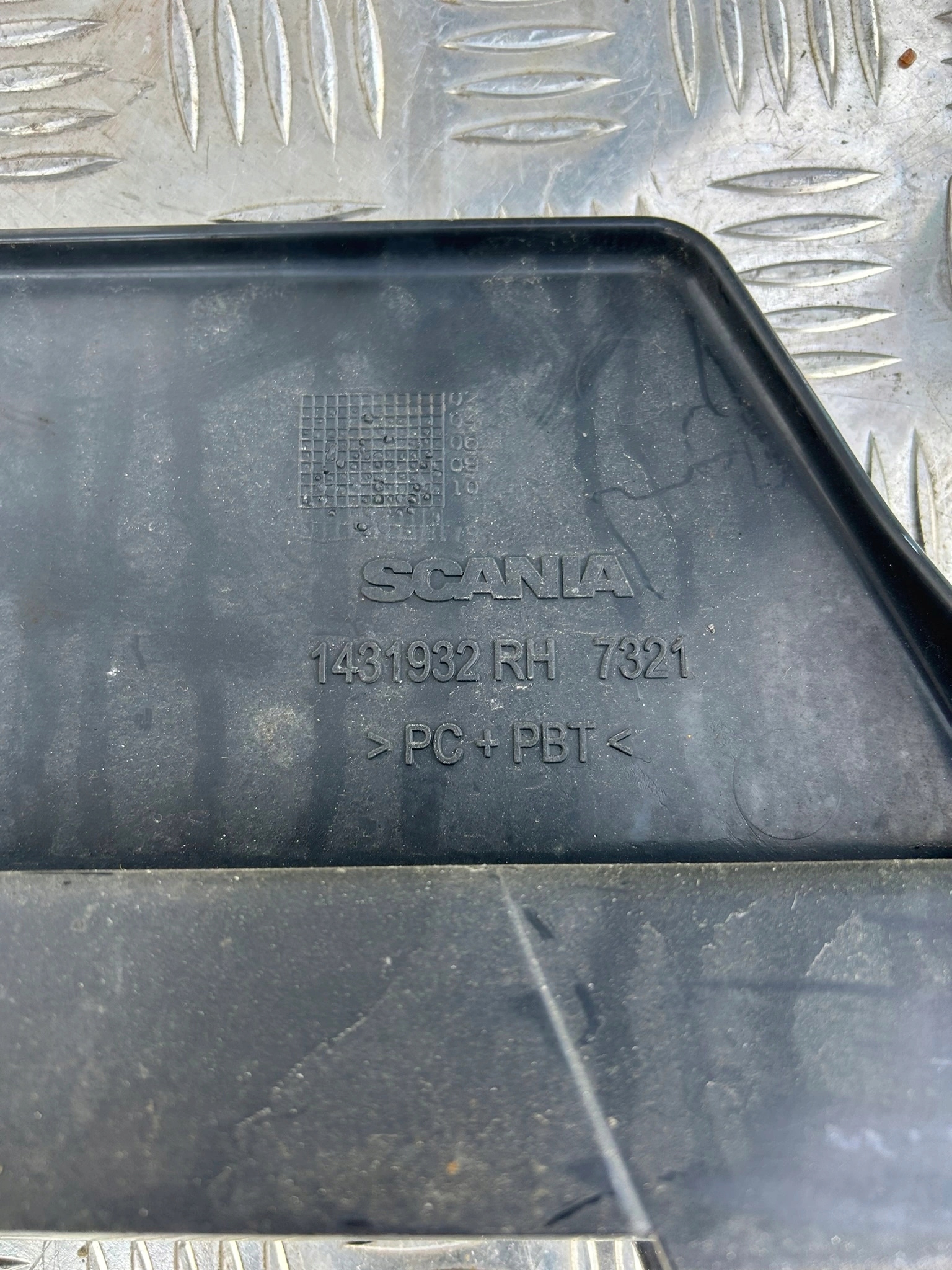 BANAN NADKOLA PRAWY SCANIA R - obrazek 2