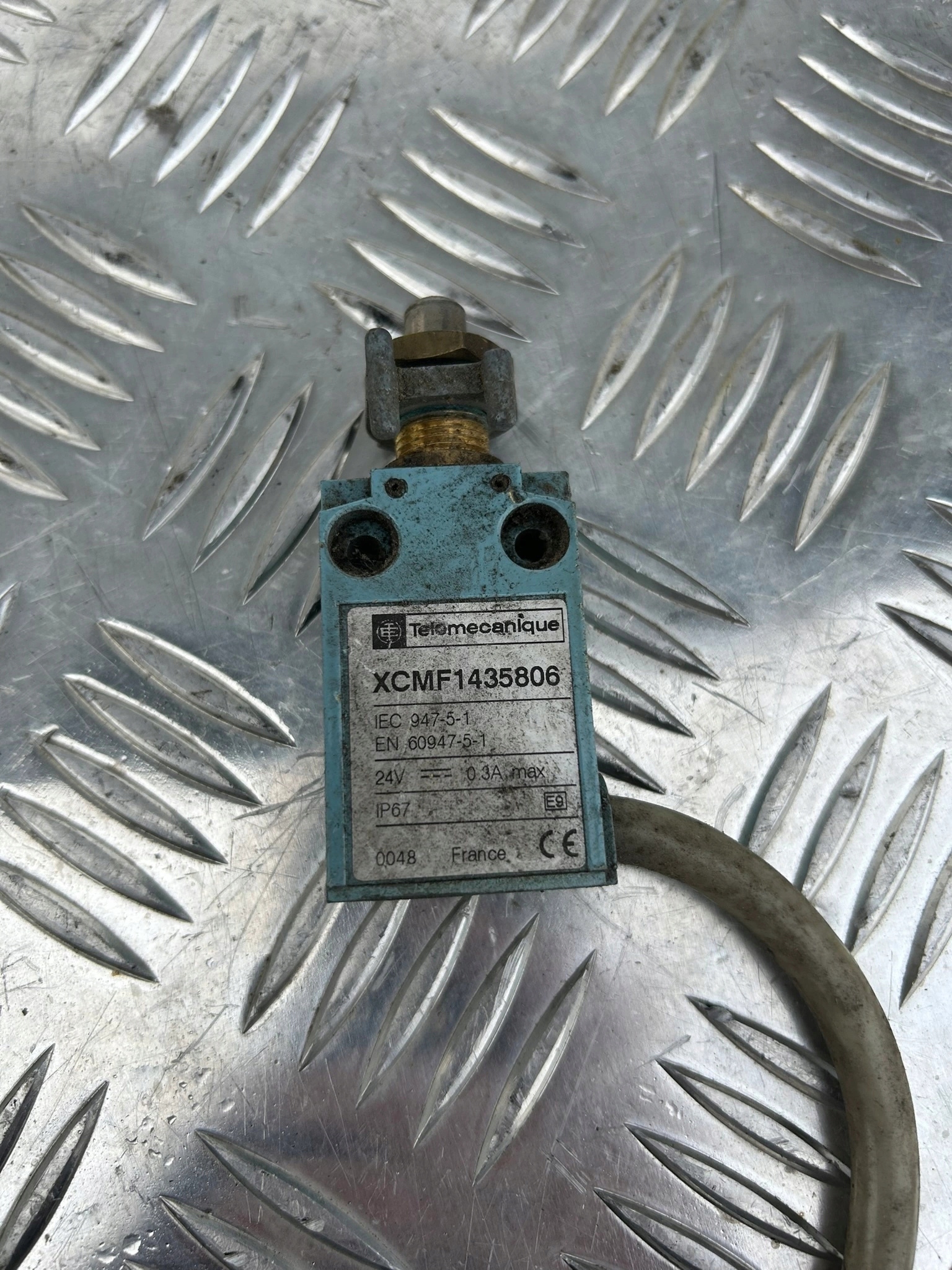 CZUJNIK KRAŃCÓWKA TEMPOMATU SCANIA 4 - obrazek 2