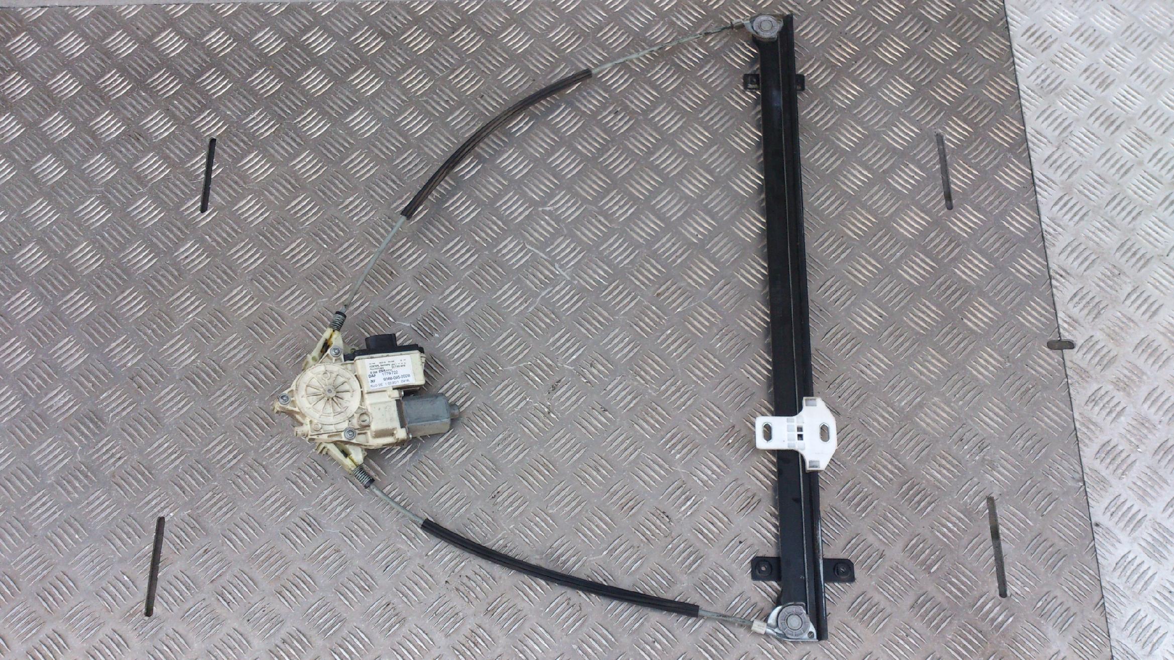 SILNICZEK KOMPLETNY PODNOSZENIA SZYB DAF XF 105