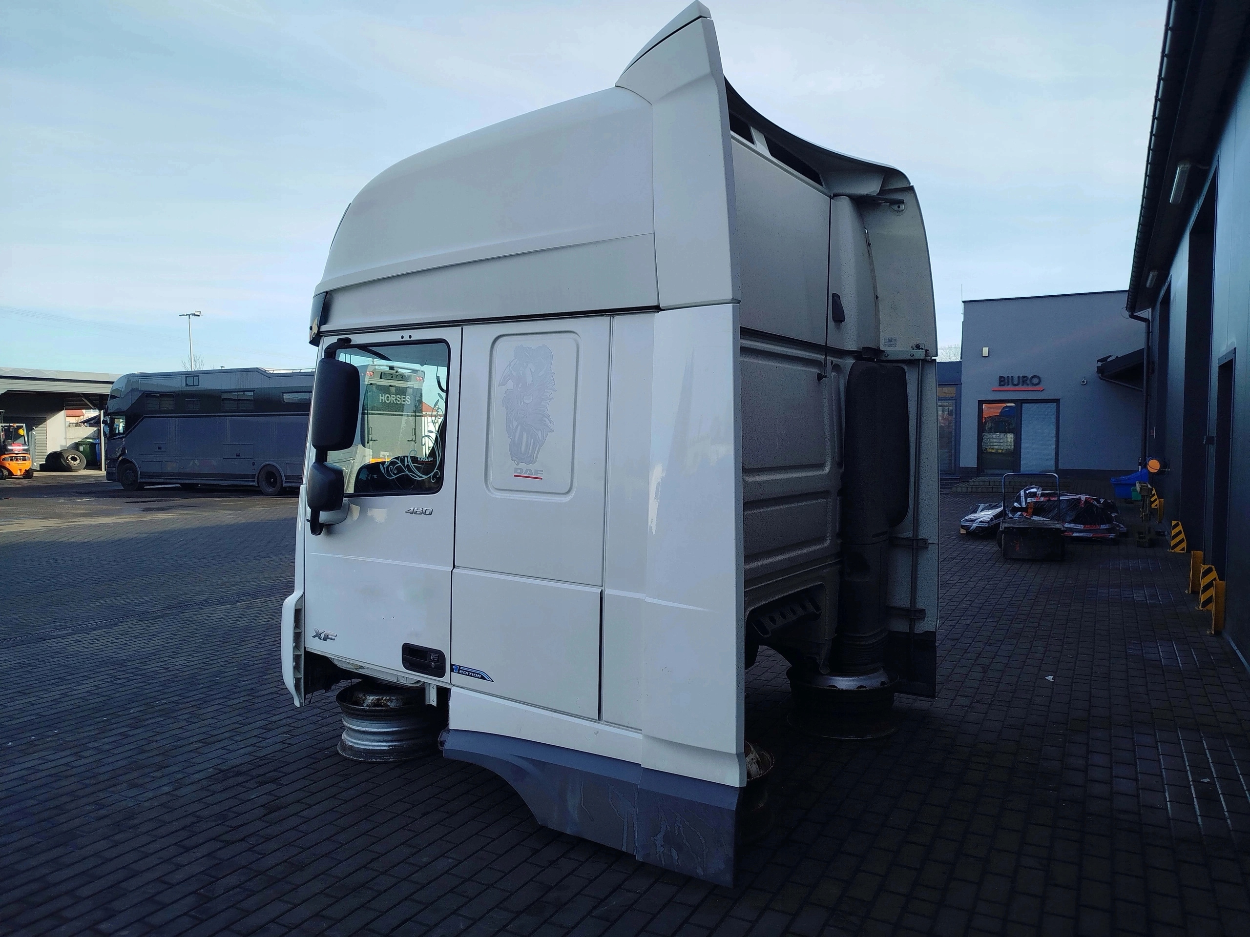 KABINA DAF XF 106 LIFT - obrazek 5