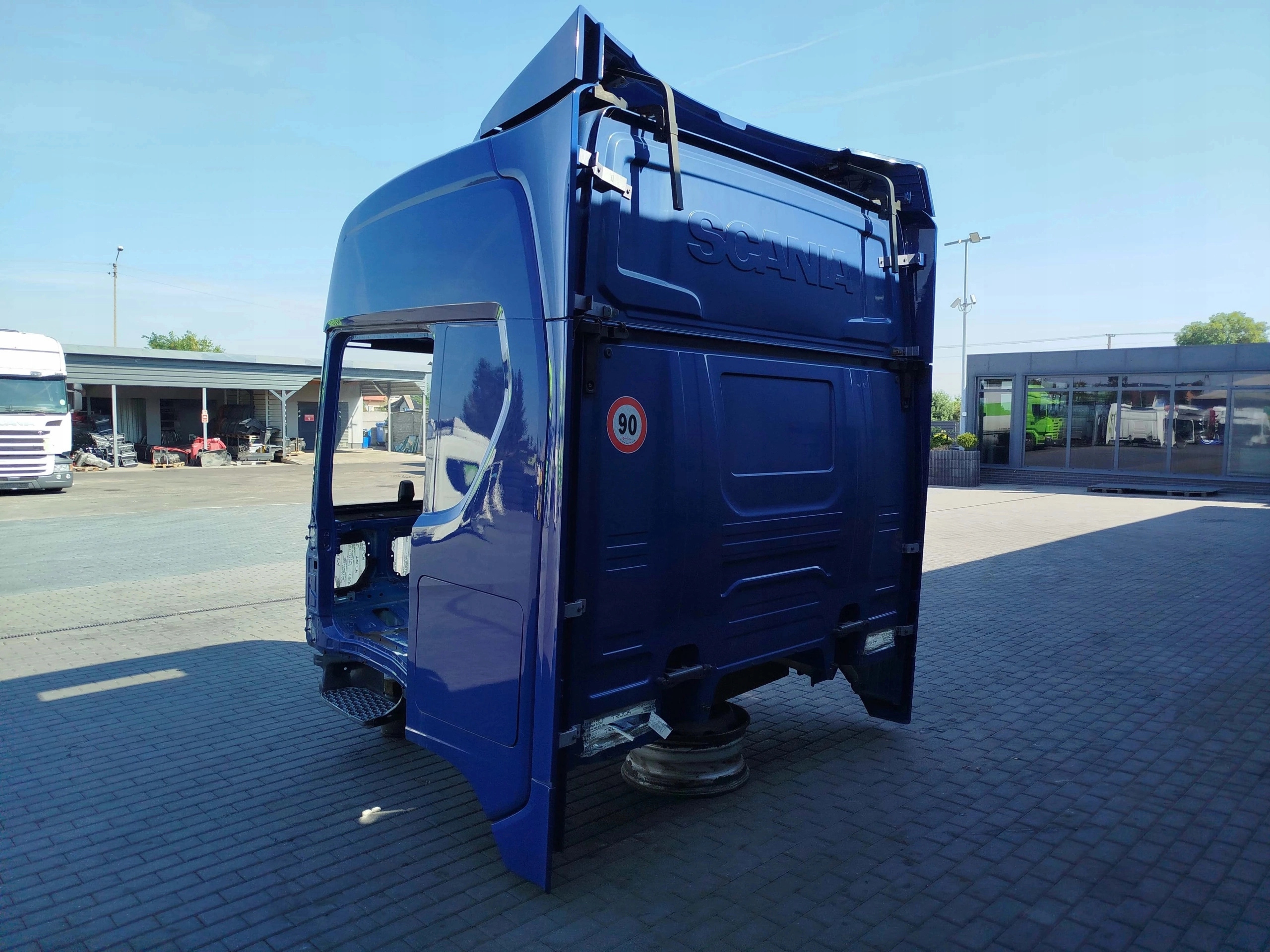 KABINA GOŁA SCANIA R NTG - obrazek 5