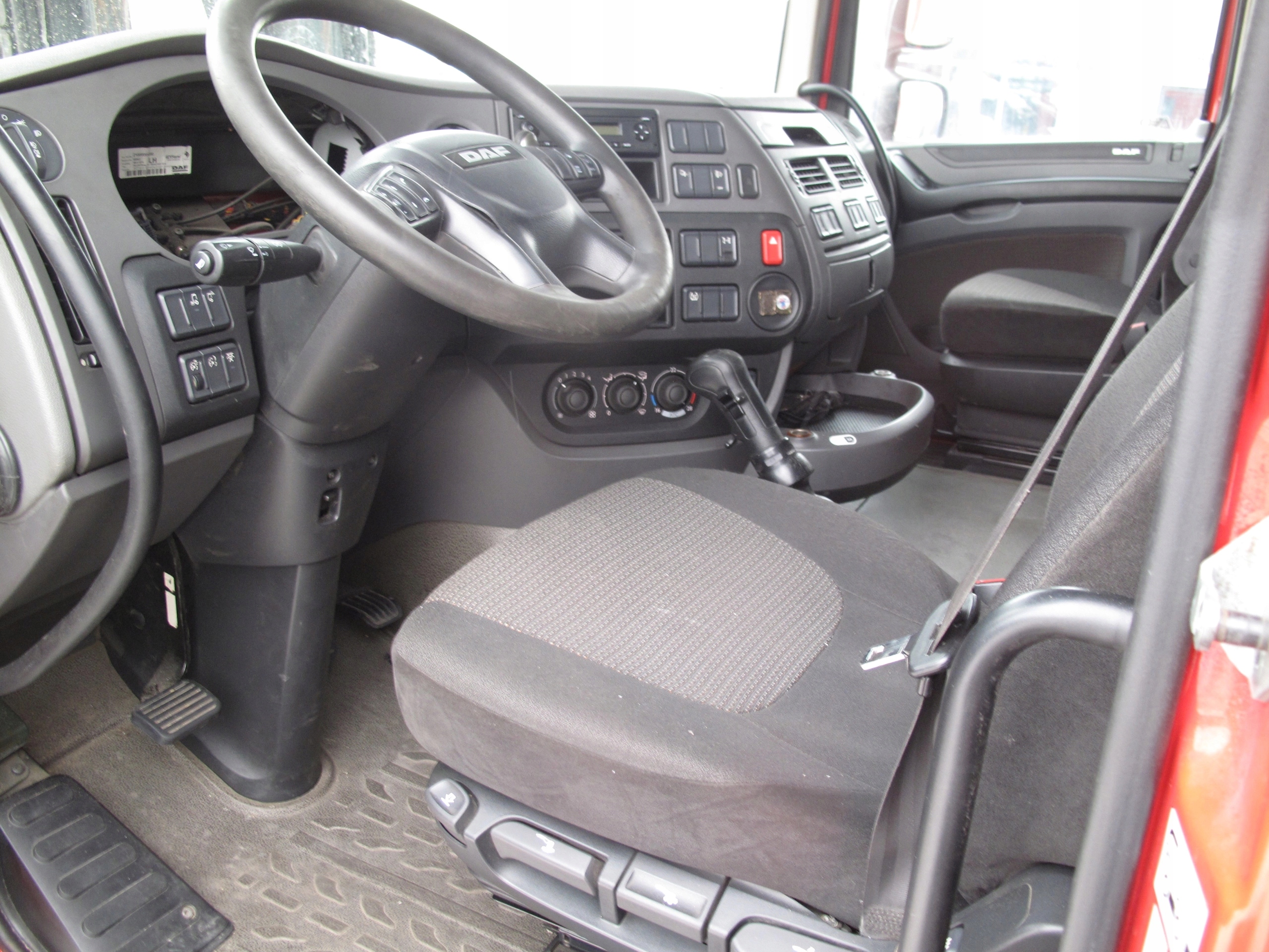 KABINA SUPER SPACE CAB DAF XF 106 EURO 6 - obrazek 11