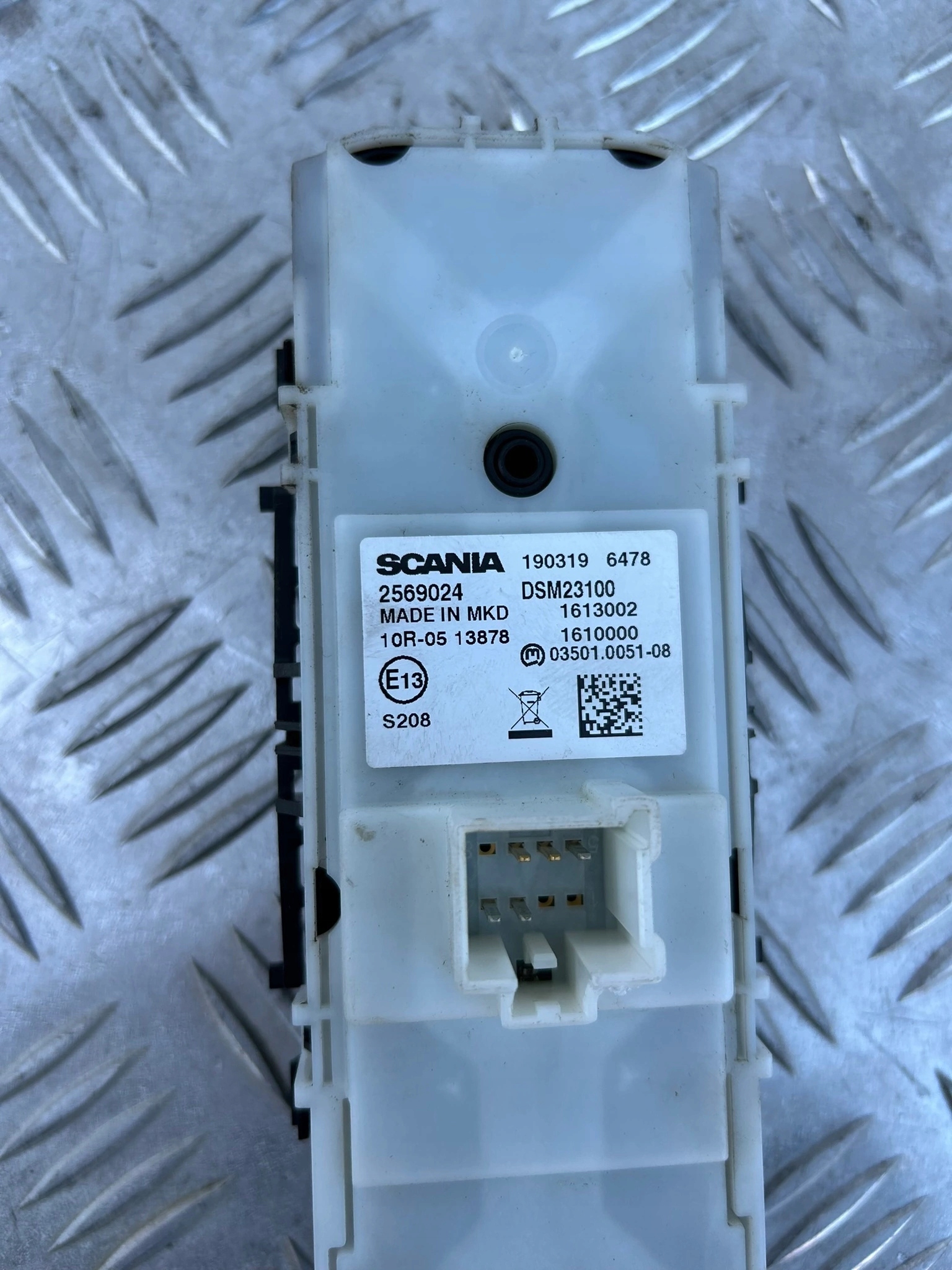 PANEL STEROWANIA SZYB LUSTEREK PRZYCISKI SCANIA NTG NOWY MODEL - obrazek 2