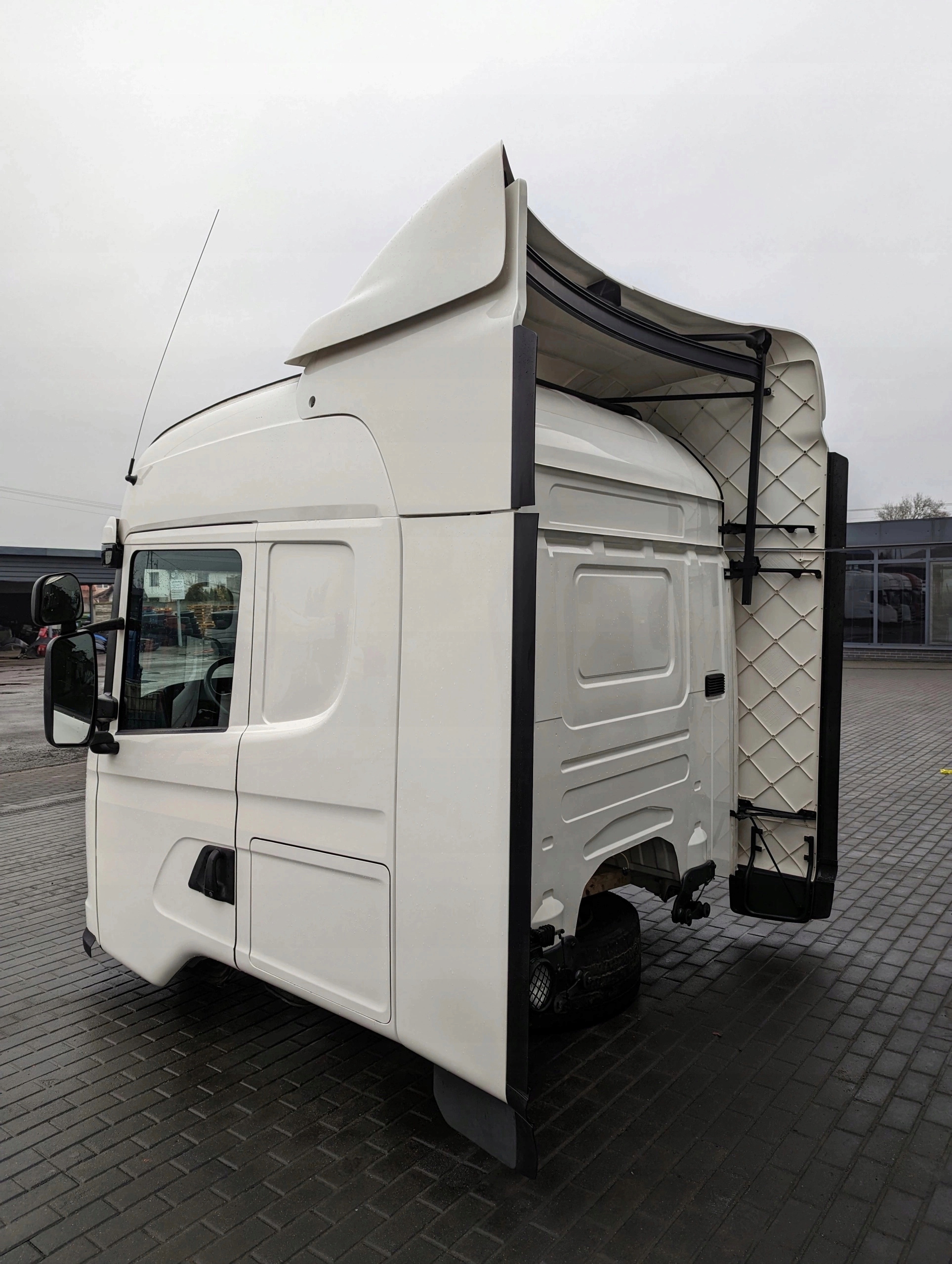 KABINA SCANIA CG19 STREAMLINE HIGHLINE EURO 6 - obrazek 4