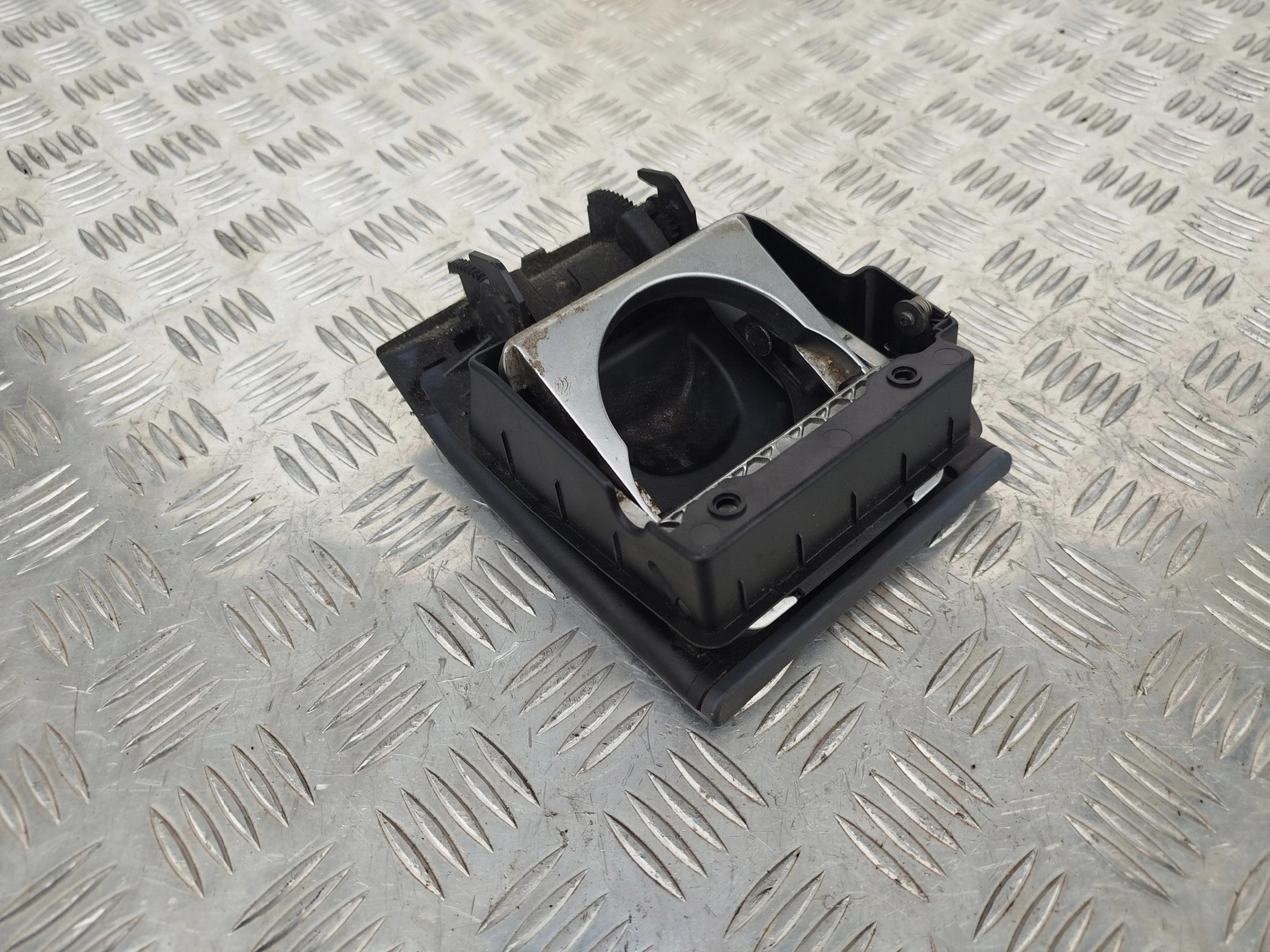 UCHWYT NA KUBEK SCANIA - obrazek 4