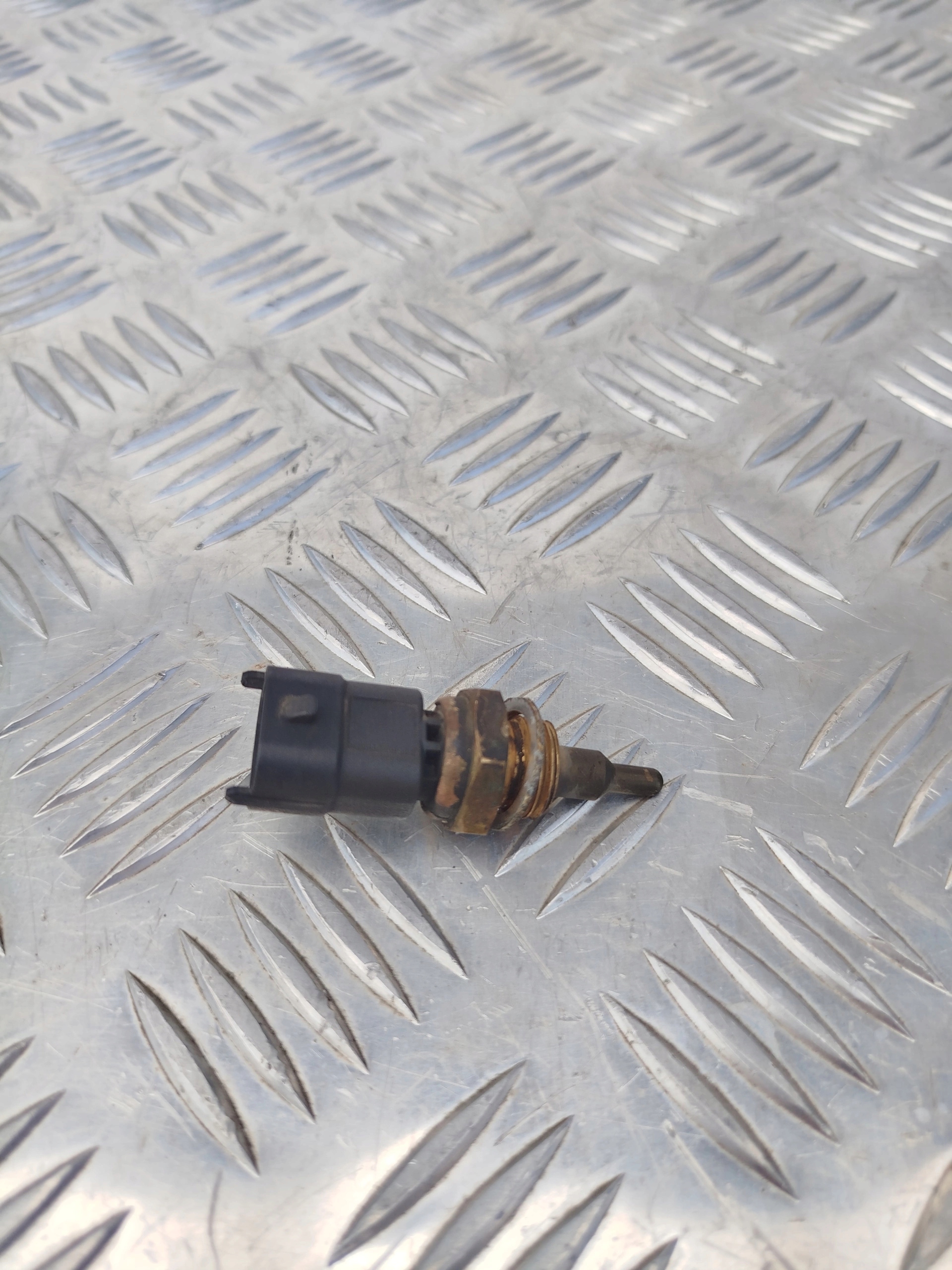 CZUJNIK CIŚNIENIA OLEJU DAF XF 106 - obrazek 15