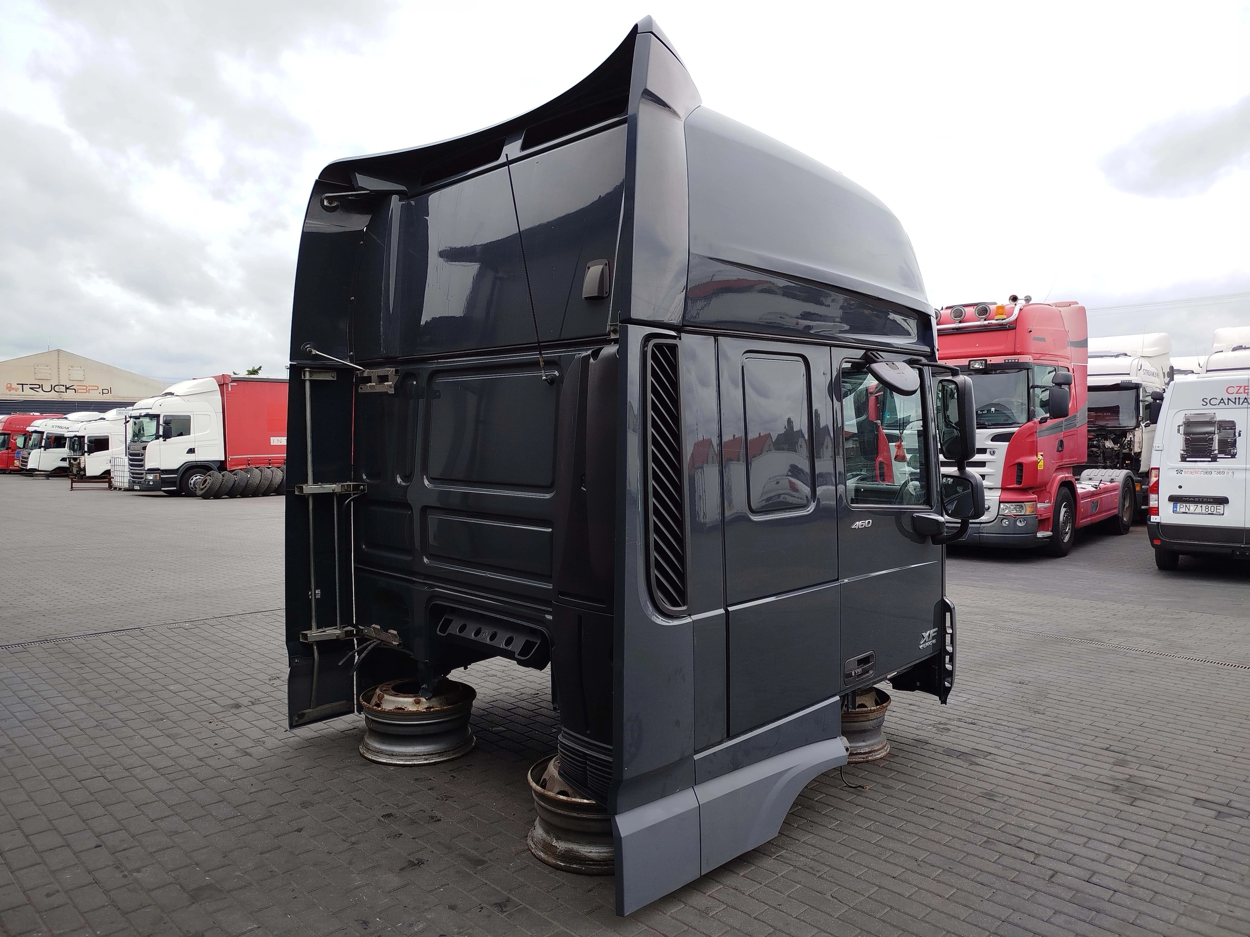 KABINA DAF XF 106 - obrazek 4