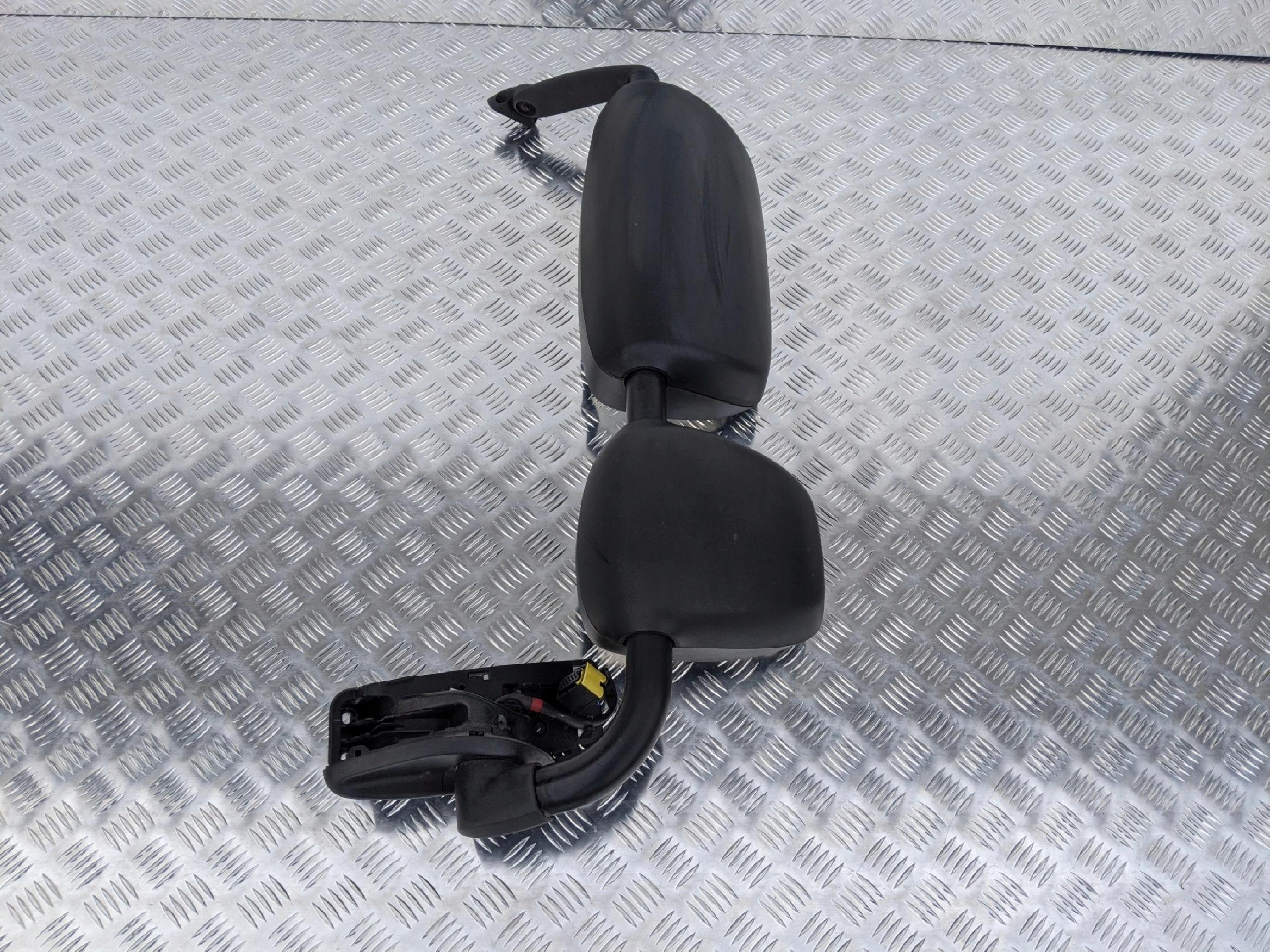 LUSTERKO LEWE DAF XF 106 - obrazek 2