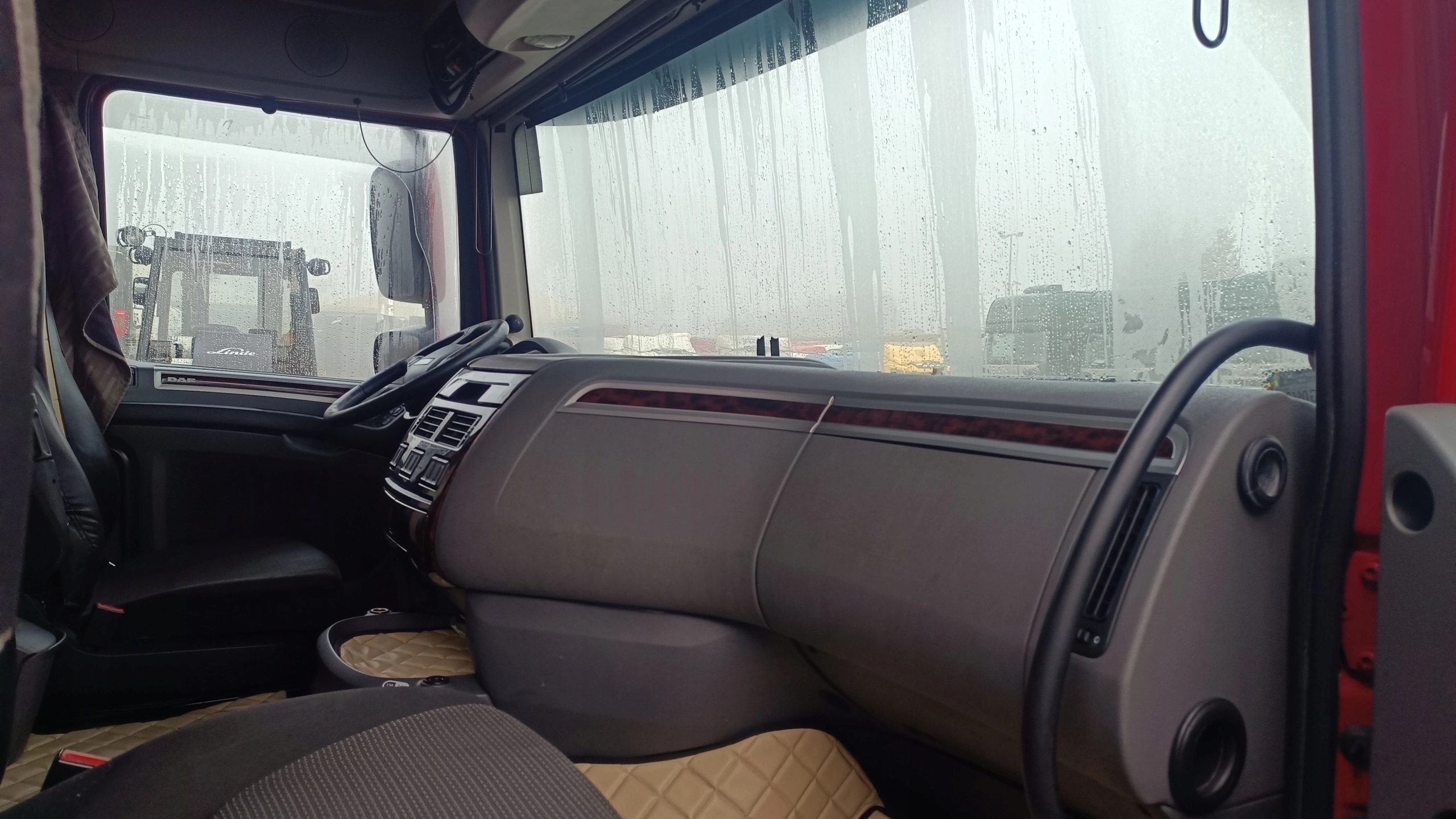 KABINA DAF XF 106 SSC - obrazek 8