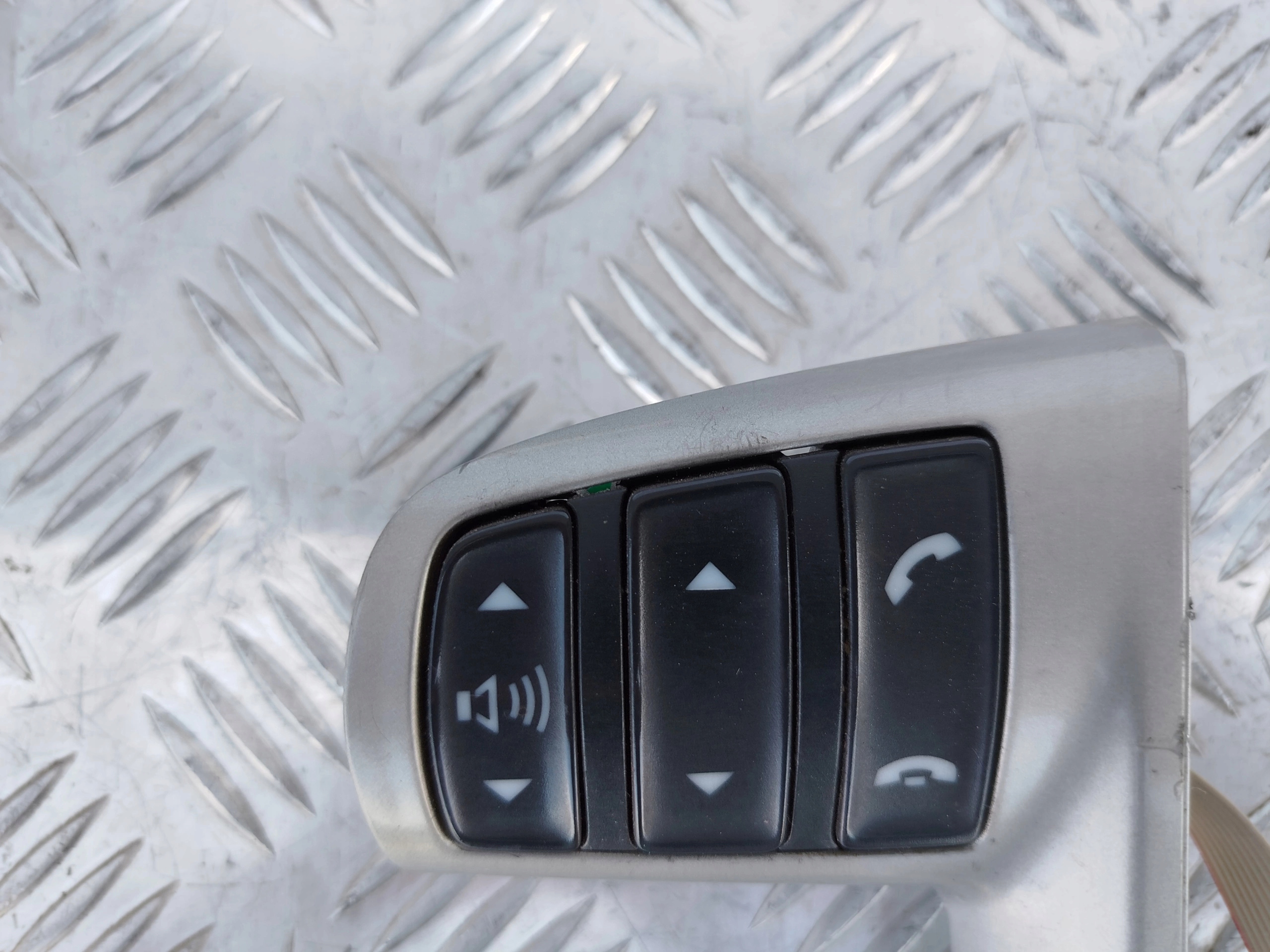 PRZYCISKI KIEROWNICY DAF XF 106 LIFT - obrazek 2