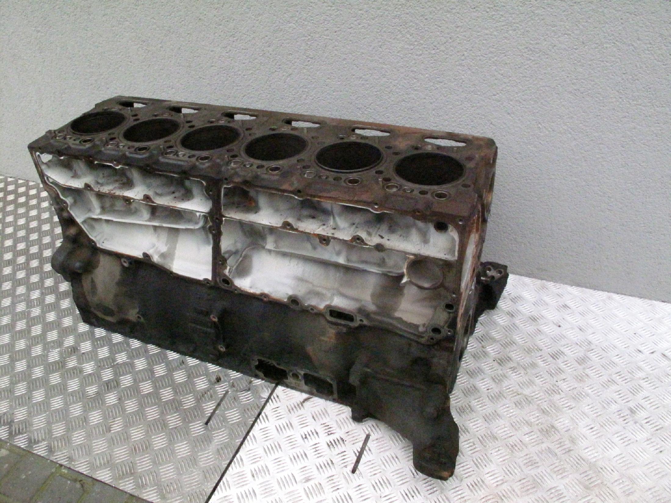 BLOK SILNIKA SCANIA R440 PDE EURO 5 - obrazek 9