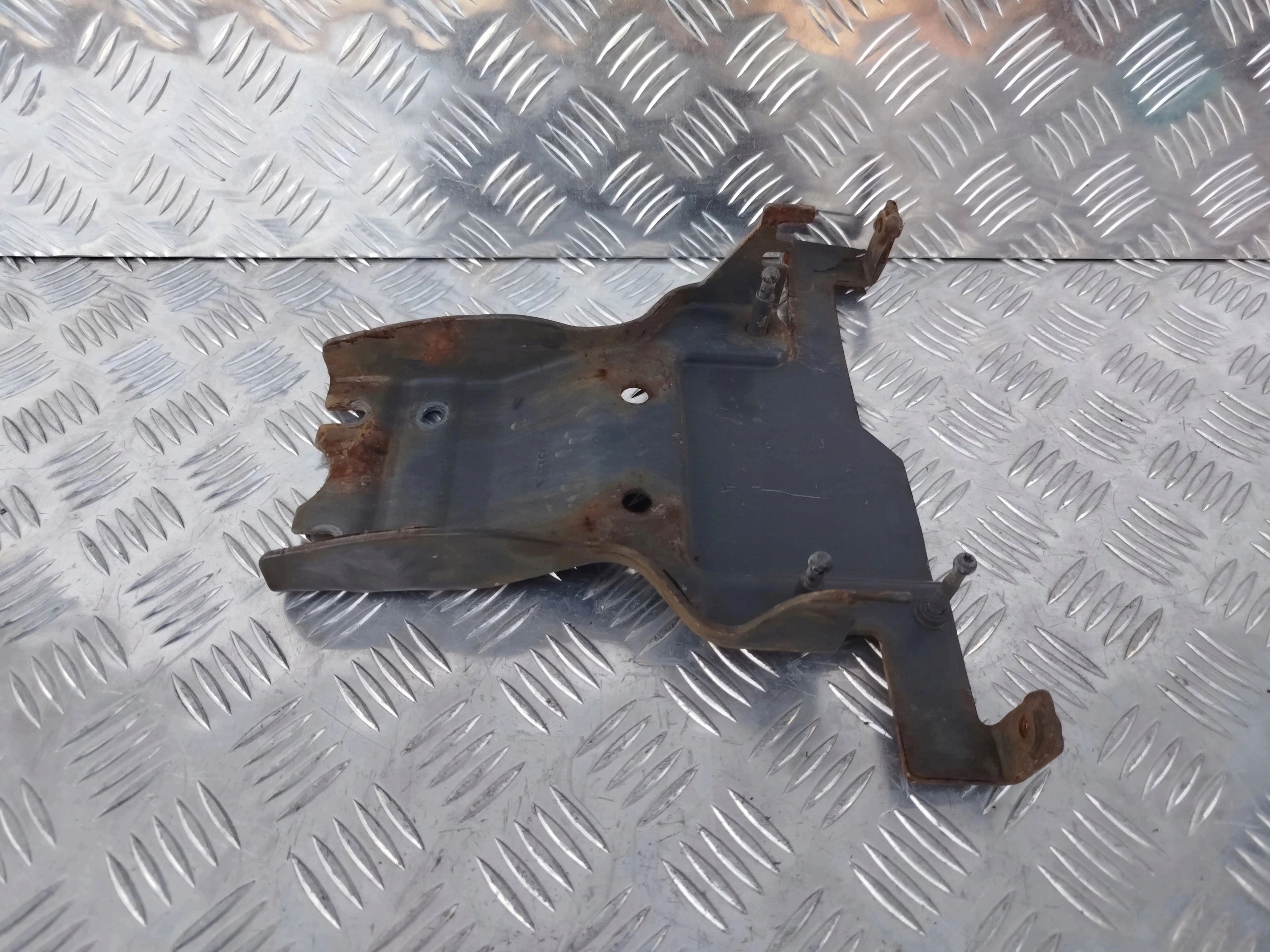 WSPORNIK MOCOWANIE RADARU SCANIA EURO 6 STREAMLINE - obrazek 3