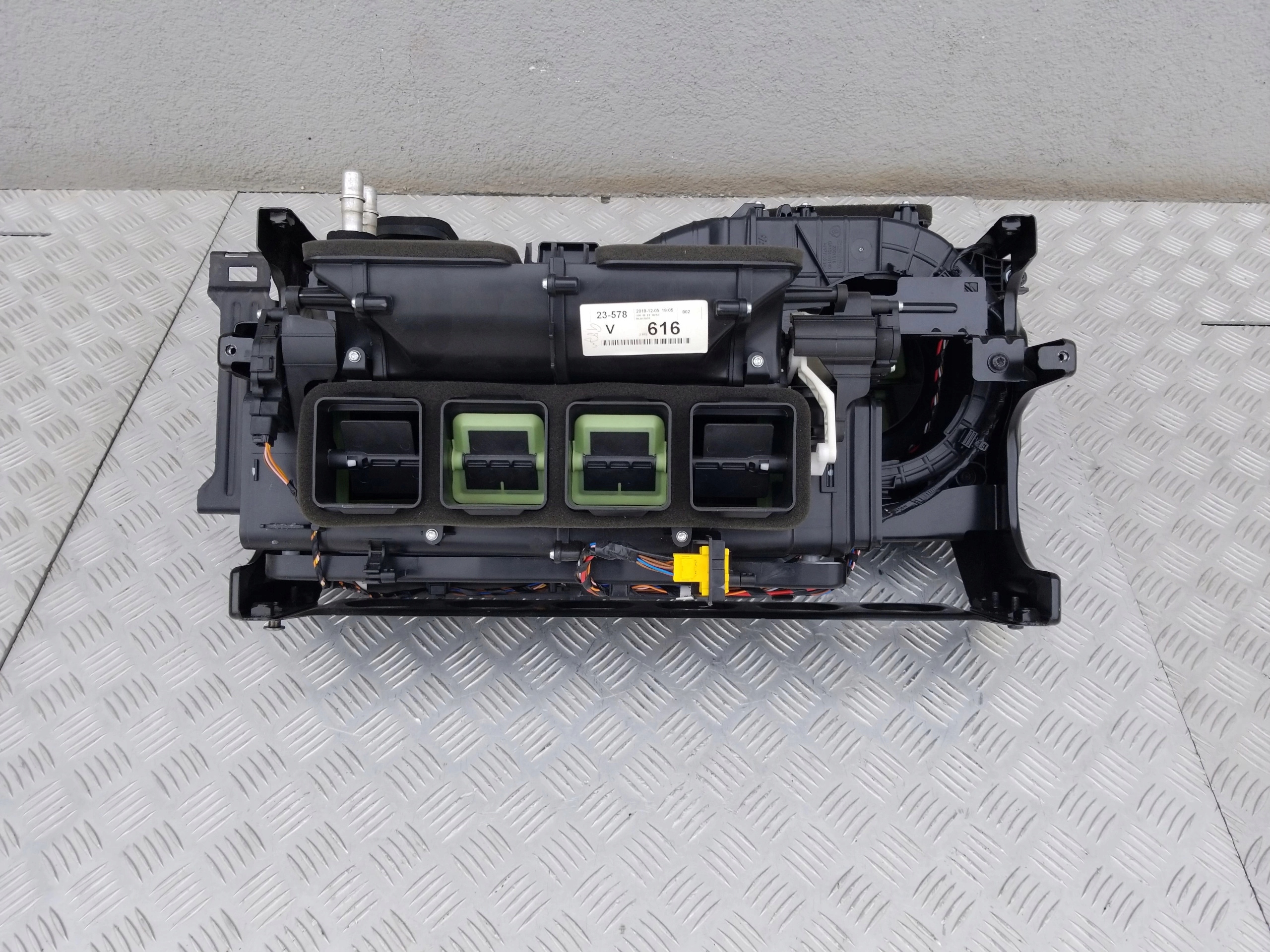 NAGRZEWNICA KOMPLETNA SCANIA R S - obrazek 2