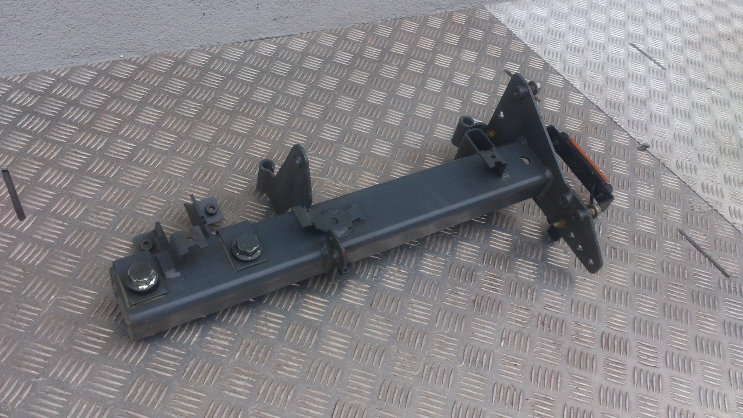 MOCOWANIE BŁOTNIKA Z LAMPĄ OBRYSOWĄ DAF XF 106 - obrazek 2