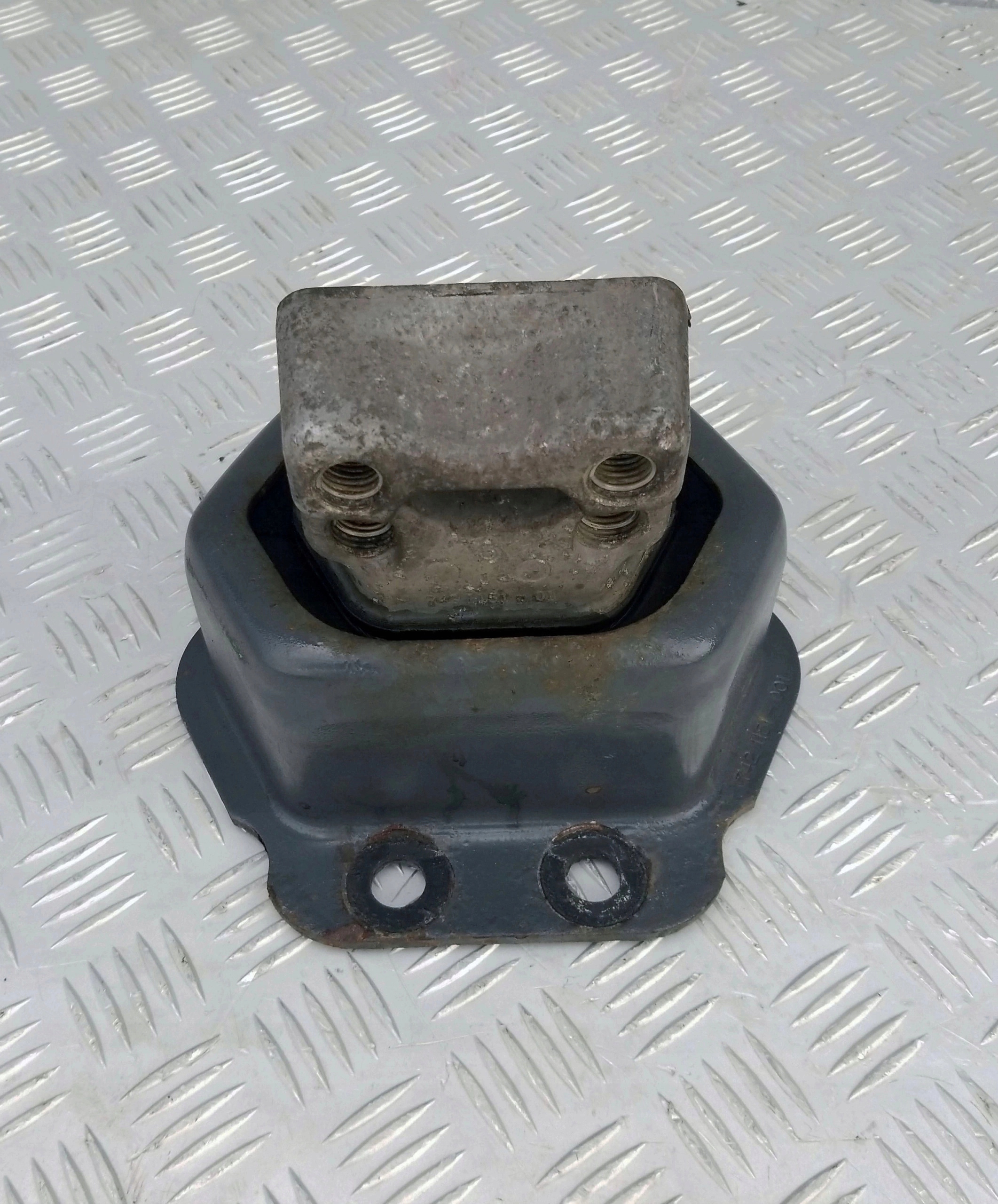 PODUSZKA PODUSZKI SILNIKA TYŁ DAF 106 EURO 6 - obrazek 2