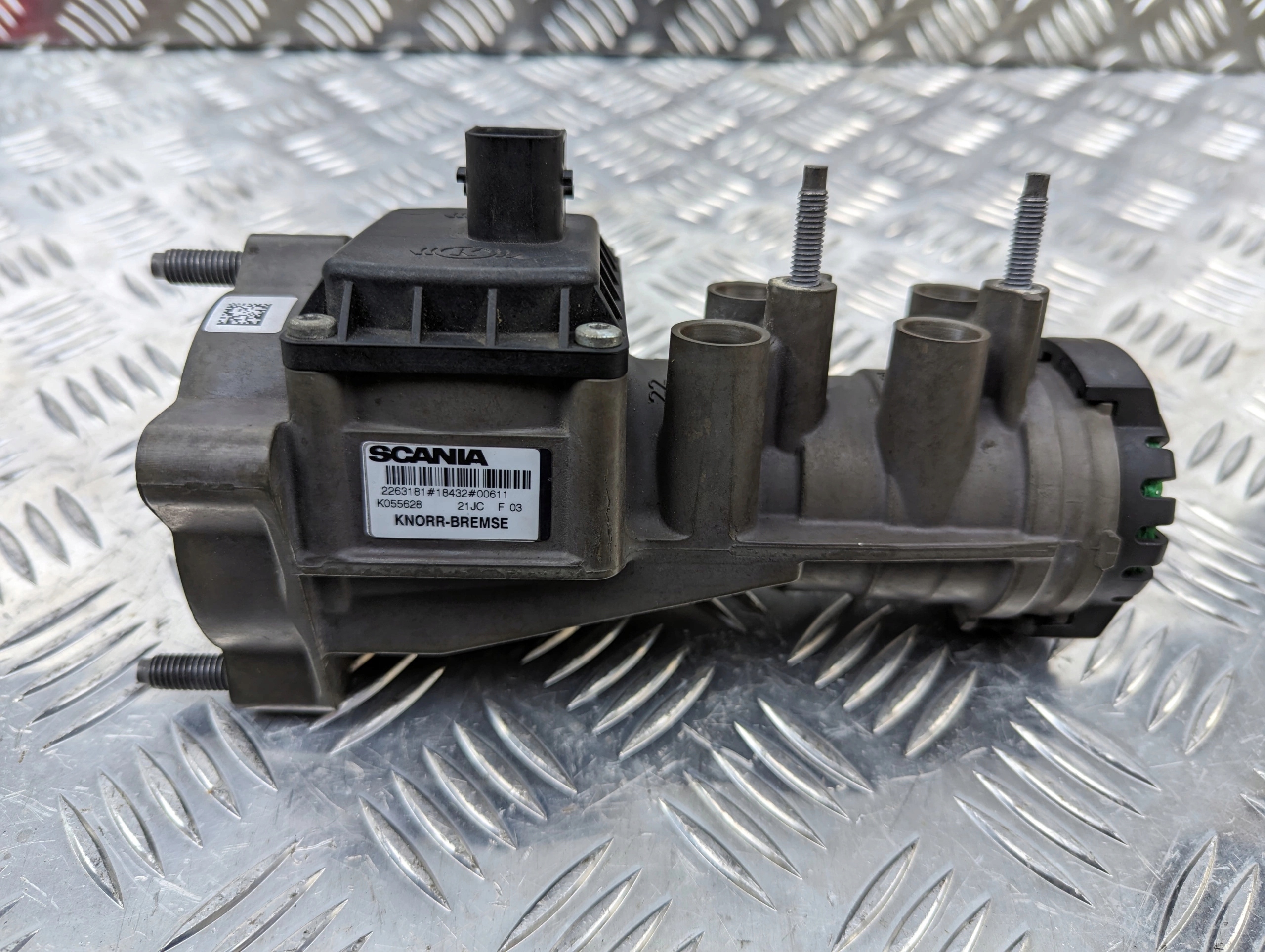 ZAWÓR HAMULCA POSTOJOWEGO SCANIA NTG KNORR - obrazek 11